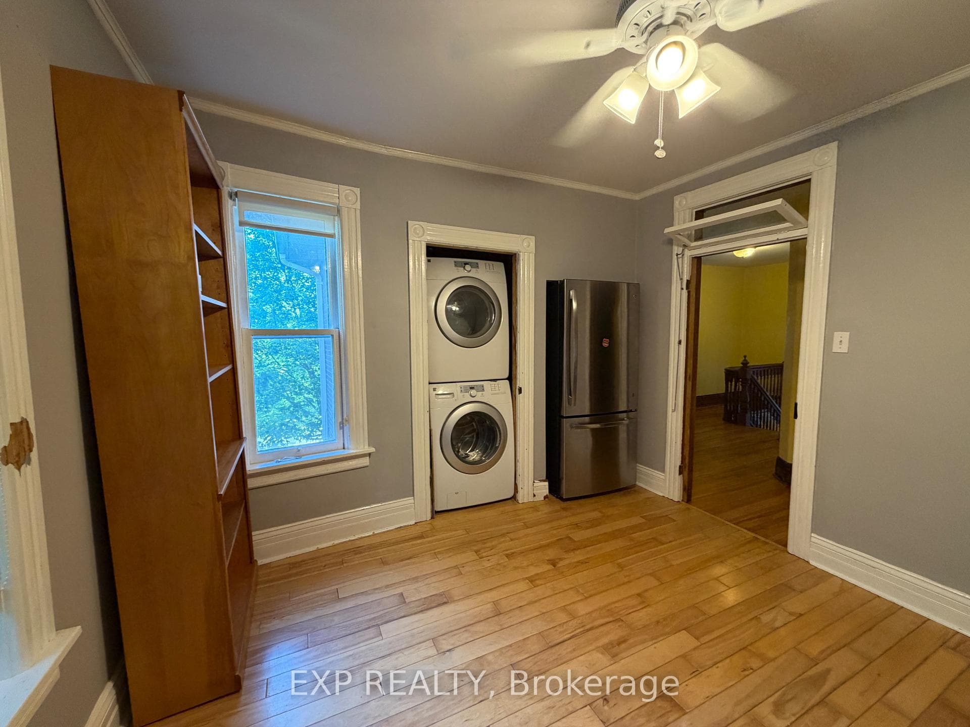 Kitchen/Laundry
