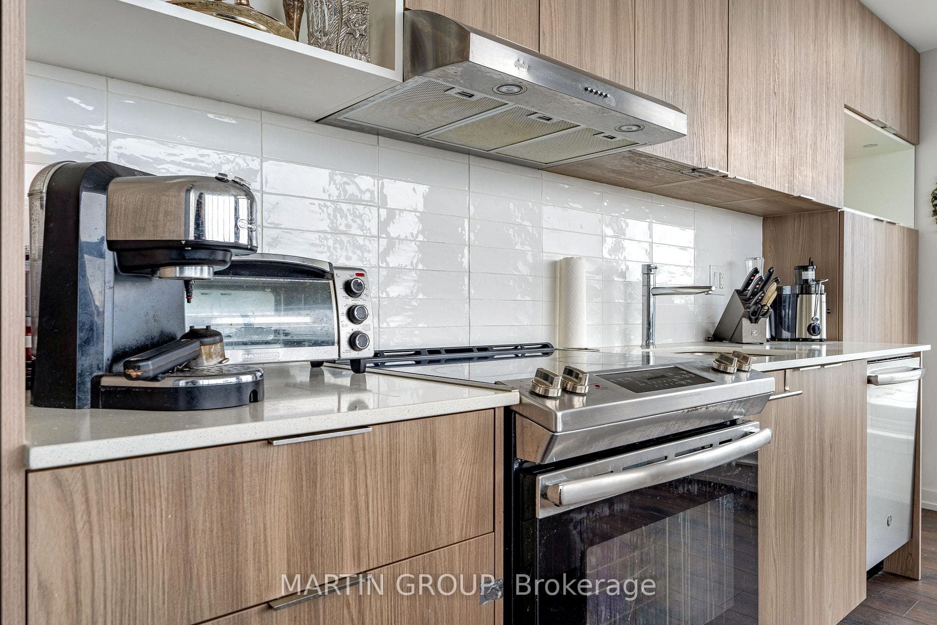 2520 EGLINTON Avenue Unit 317 photo 6
