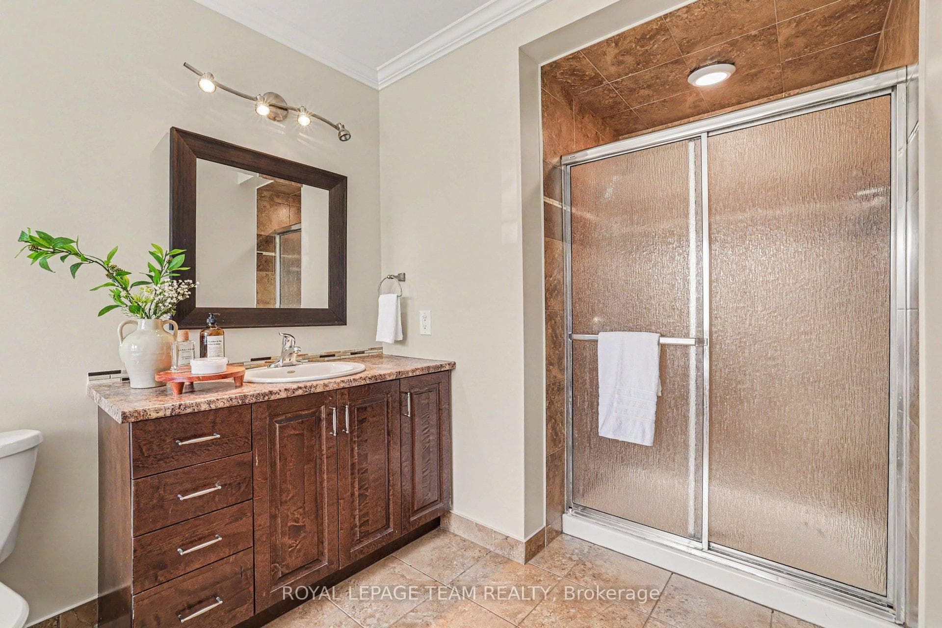 77 Chanonhouse Drive photo 24