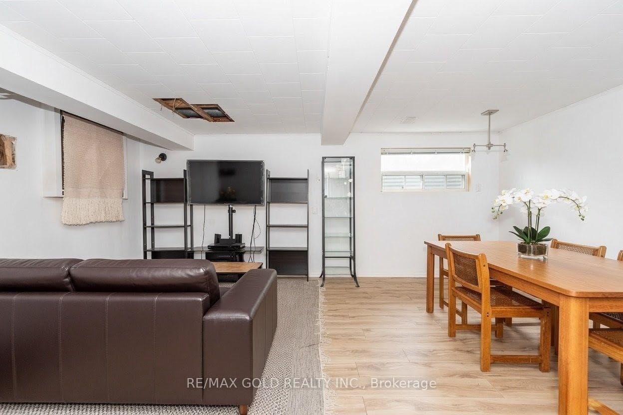 63 Newstead Crescent photo 14