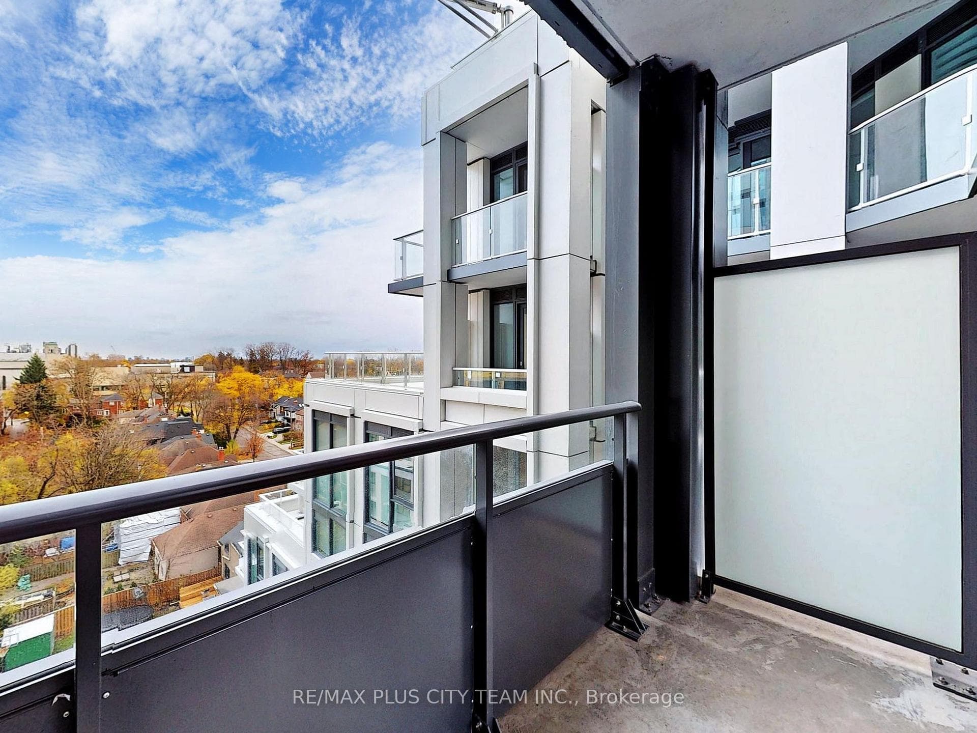 2020 Bathurst Street Unit 805 photo 16