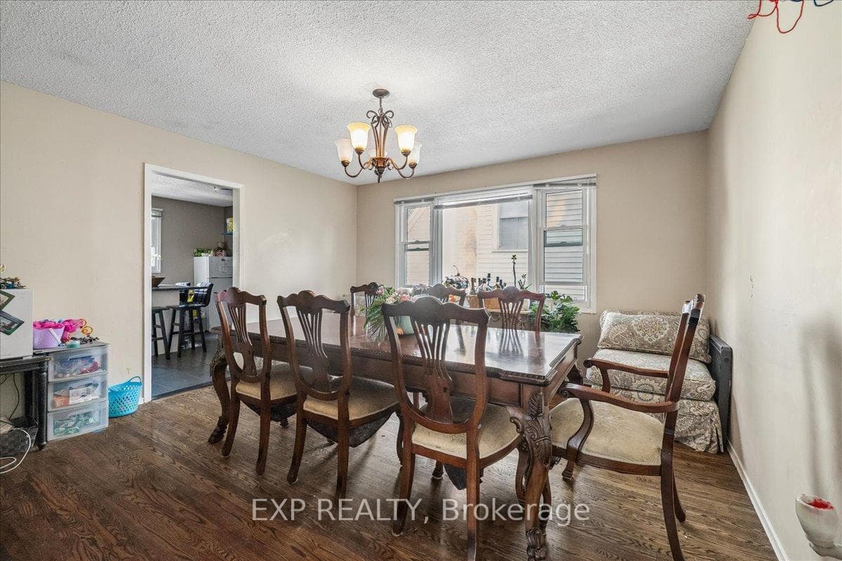 80 Maclennan Avenue photo 31