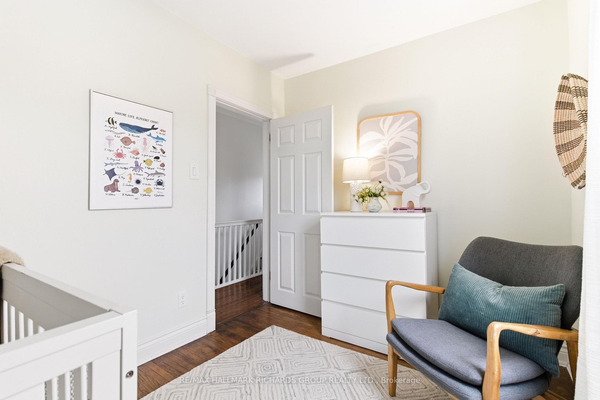 32 Costain Avenue photo 14