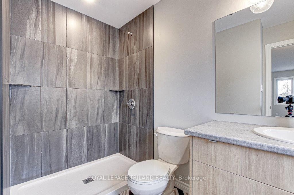 LOT 8 MACLEOD Court photo 23