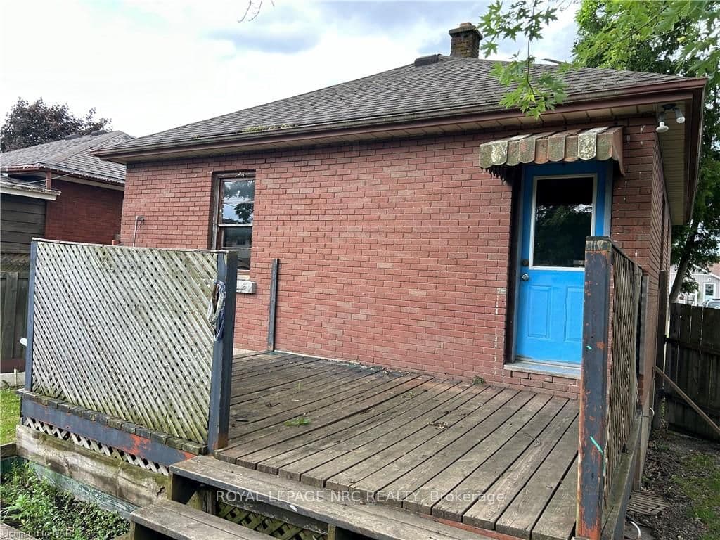 7031 DORCHESTER Road photo 13