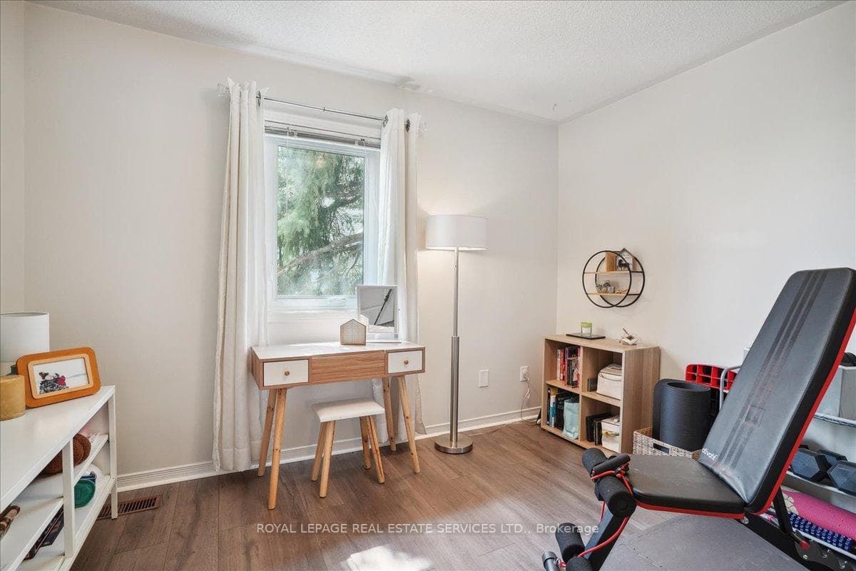 25 Thornlodge Drive photo 23