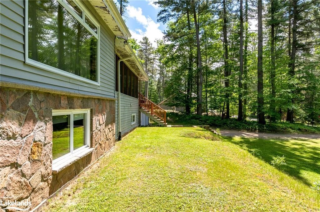 20 DEER Street photo 49