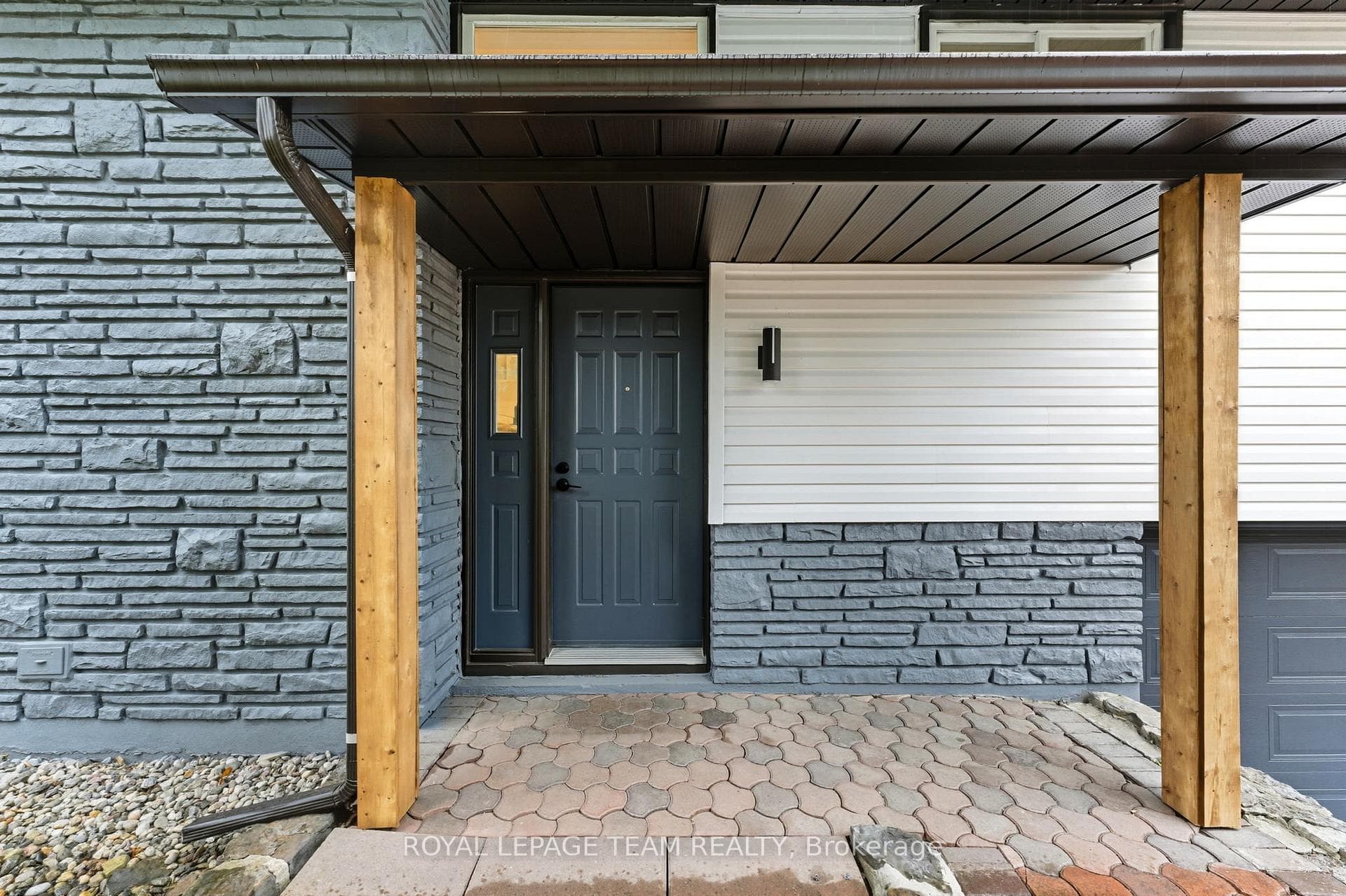 1856 Playfair Drive photo 6