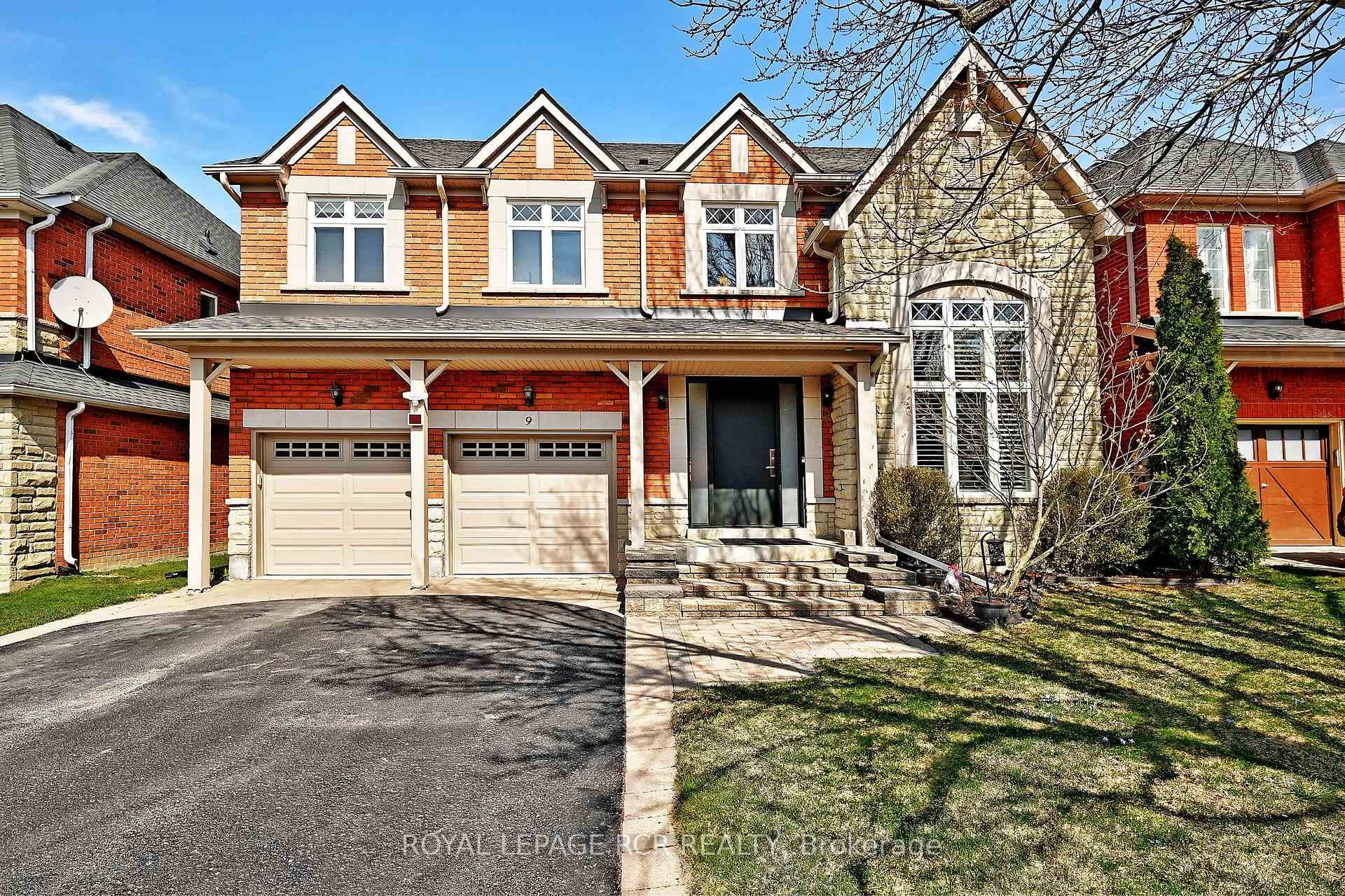 9 Deerhorn Crescent photo 1