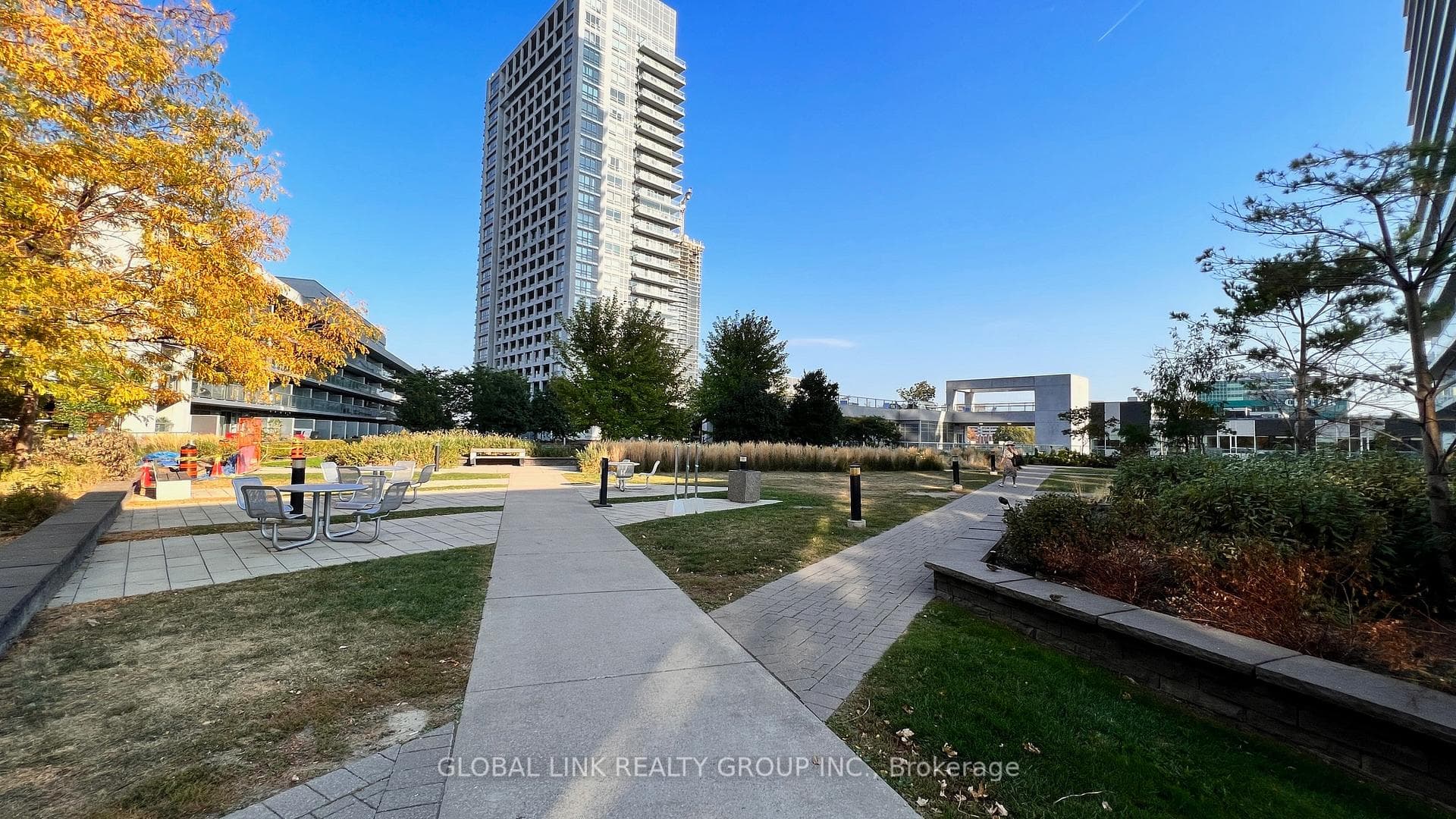 30 herons hill Way Unit 1104 photo 17