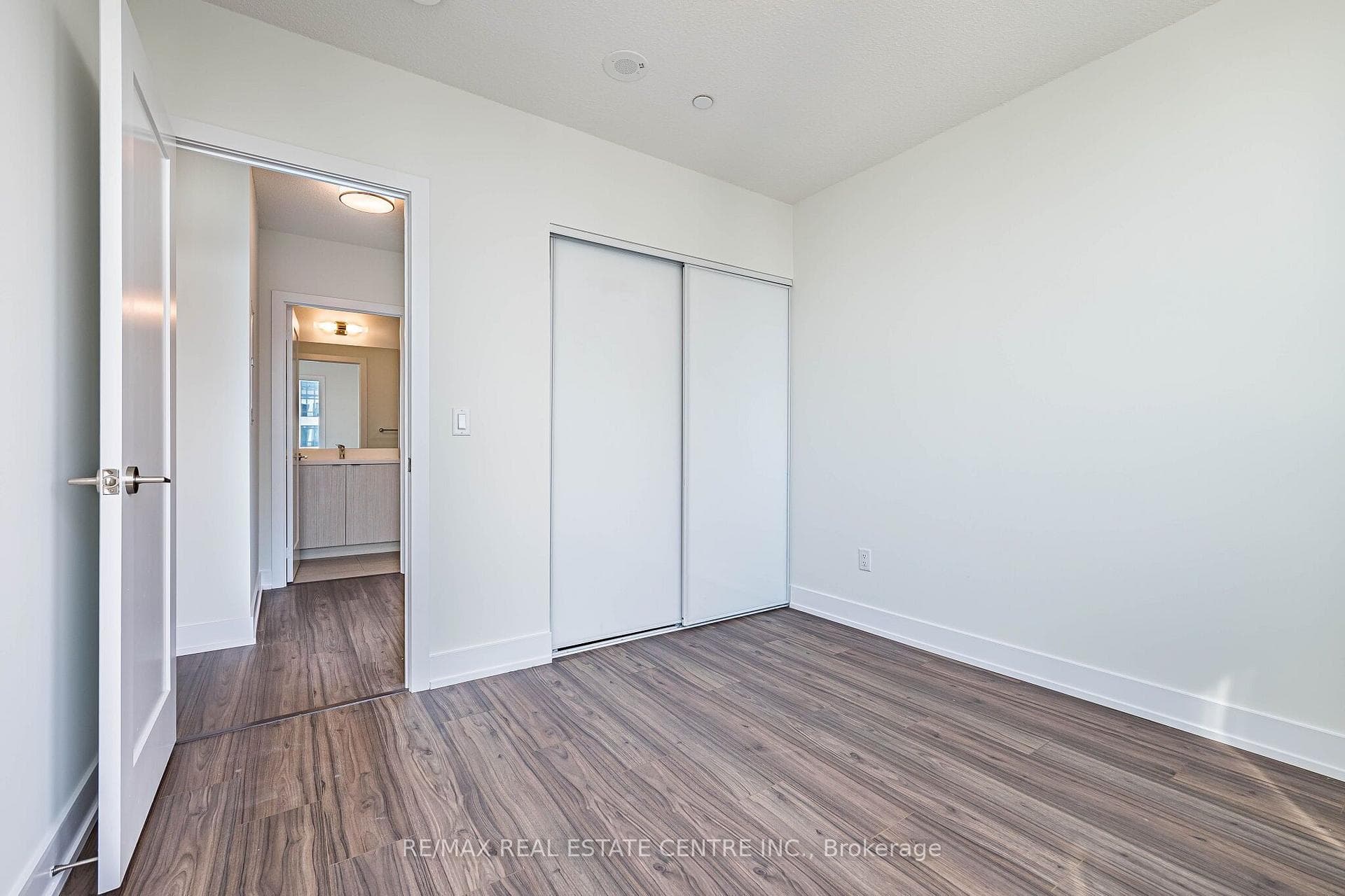 10 Eva Road Unit ph01 photo 38