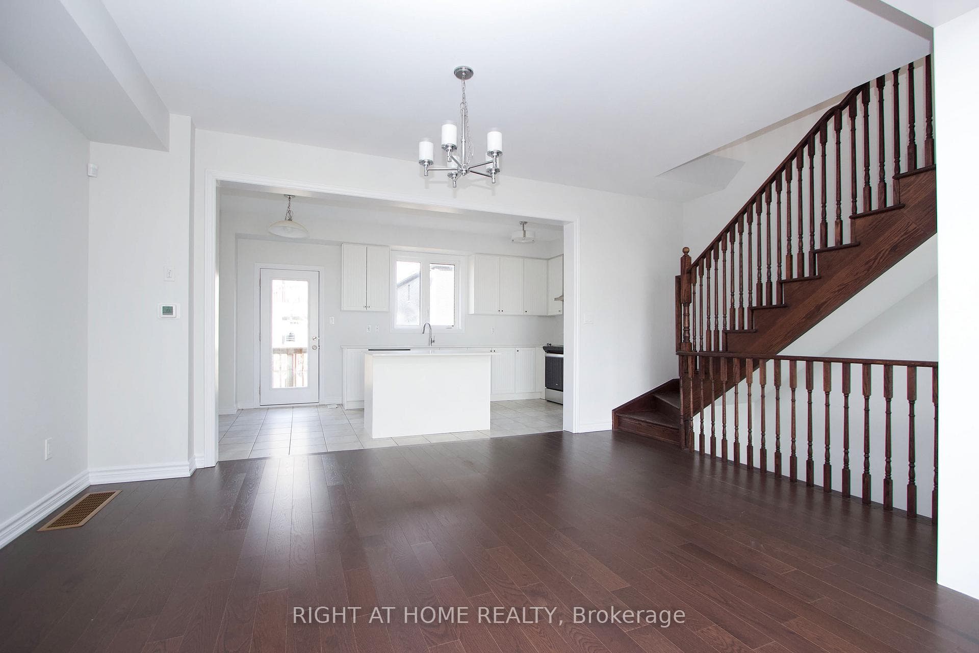 81 Douet Lane photo 11