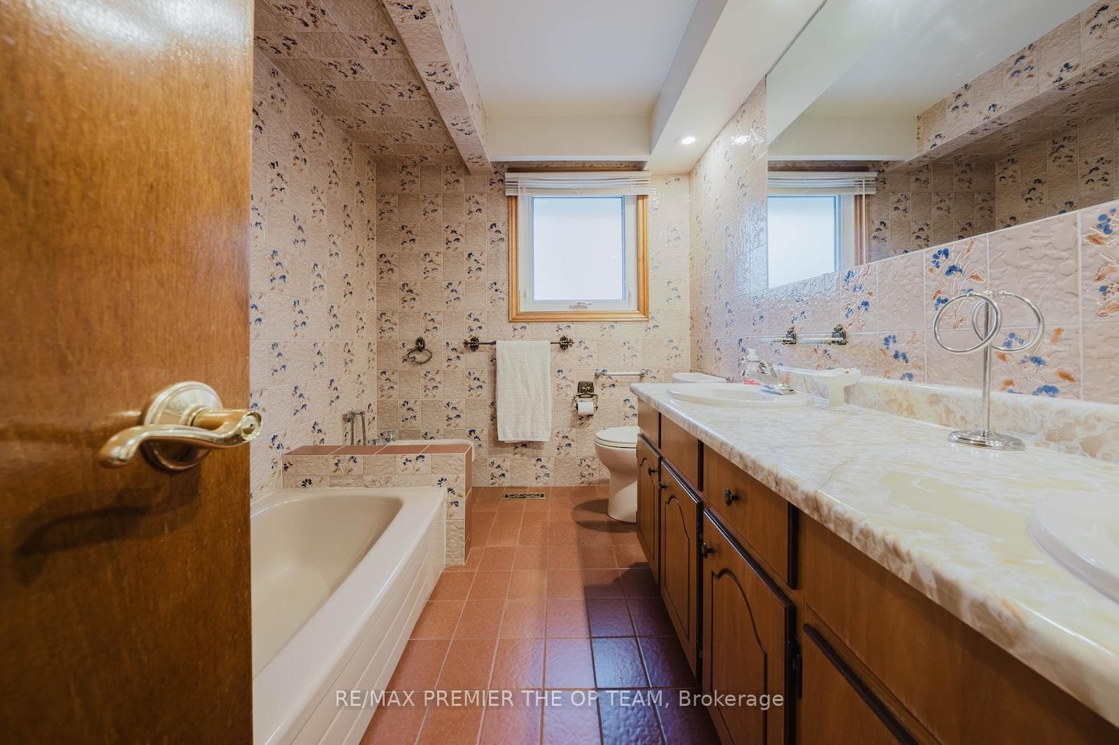 142 Gracefield Avenue photo 18