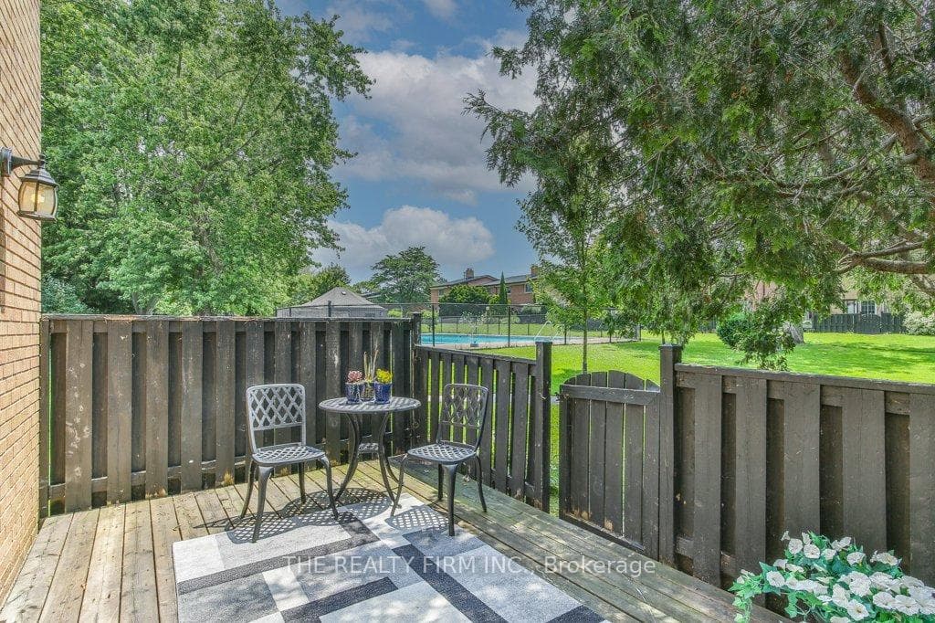 50 Guildwood Walk photo 34