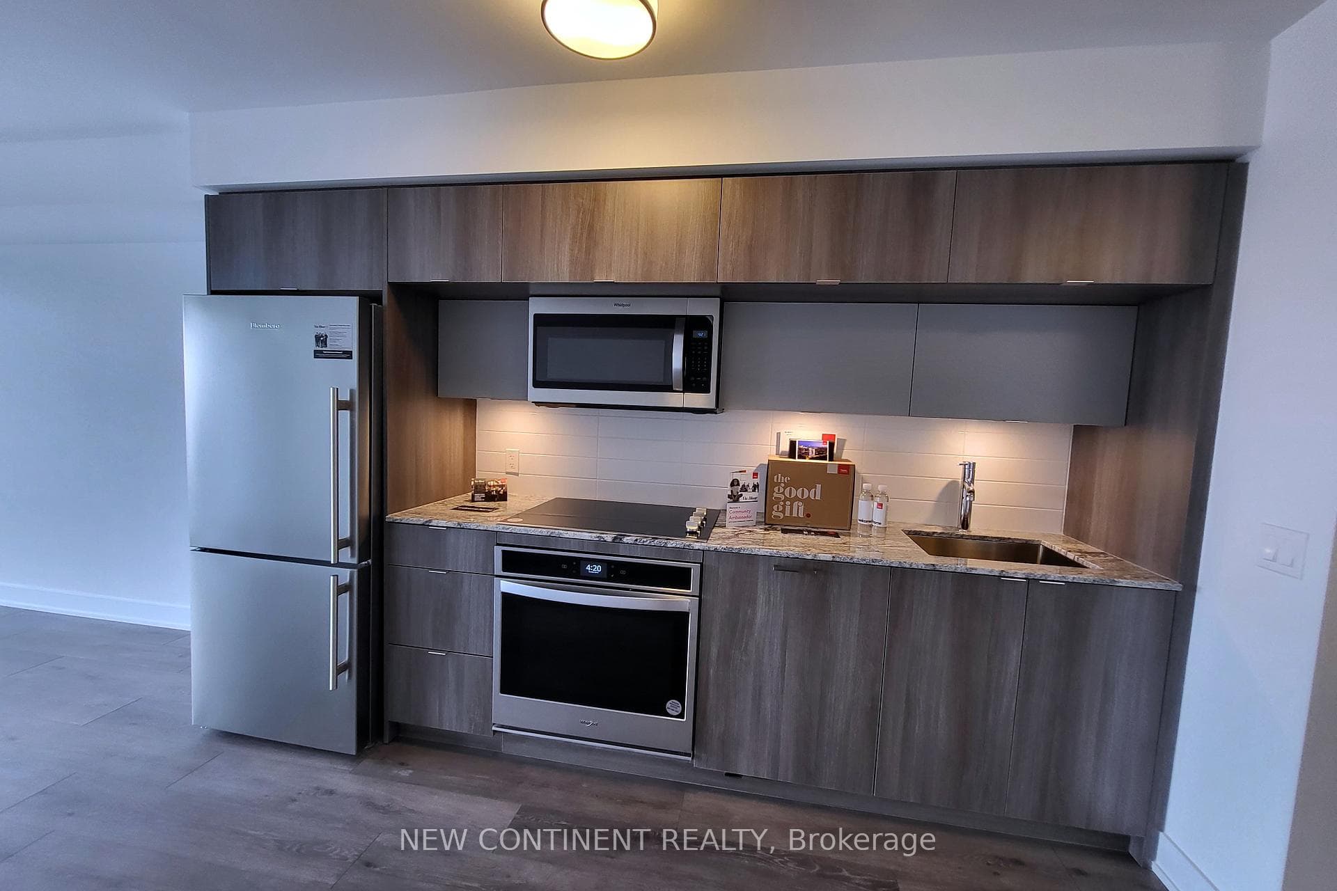 585 Bloor Street Unit 1623 photo 7