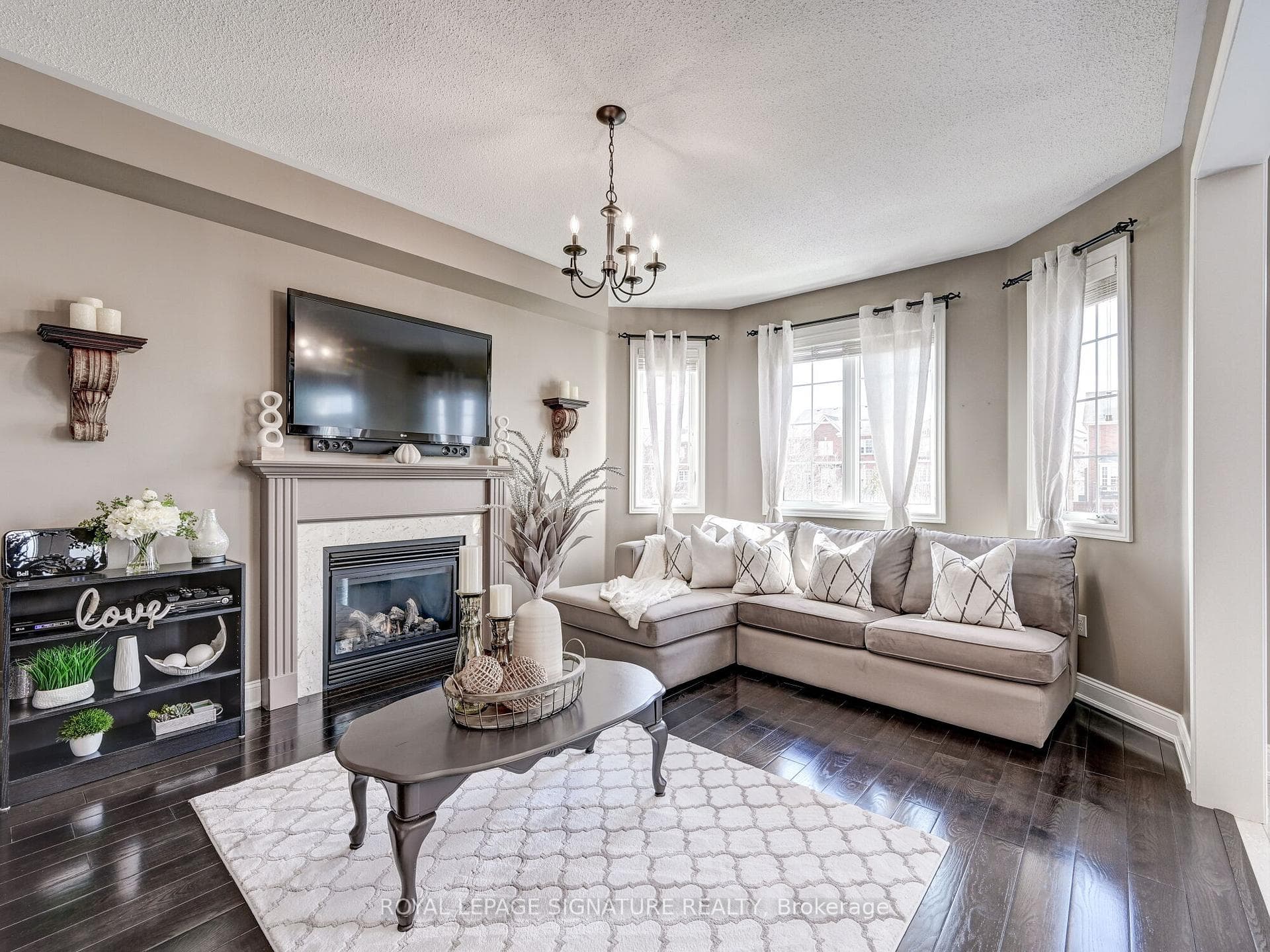 590 Nairn Circle photo 8