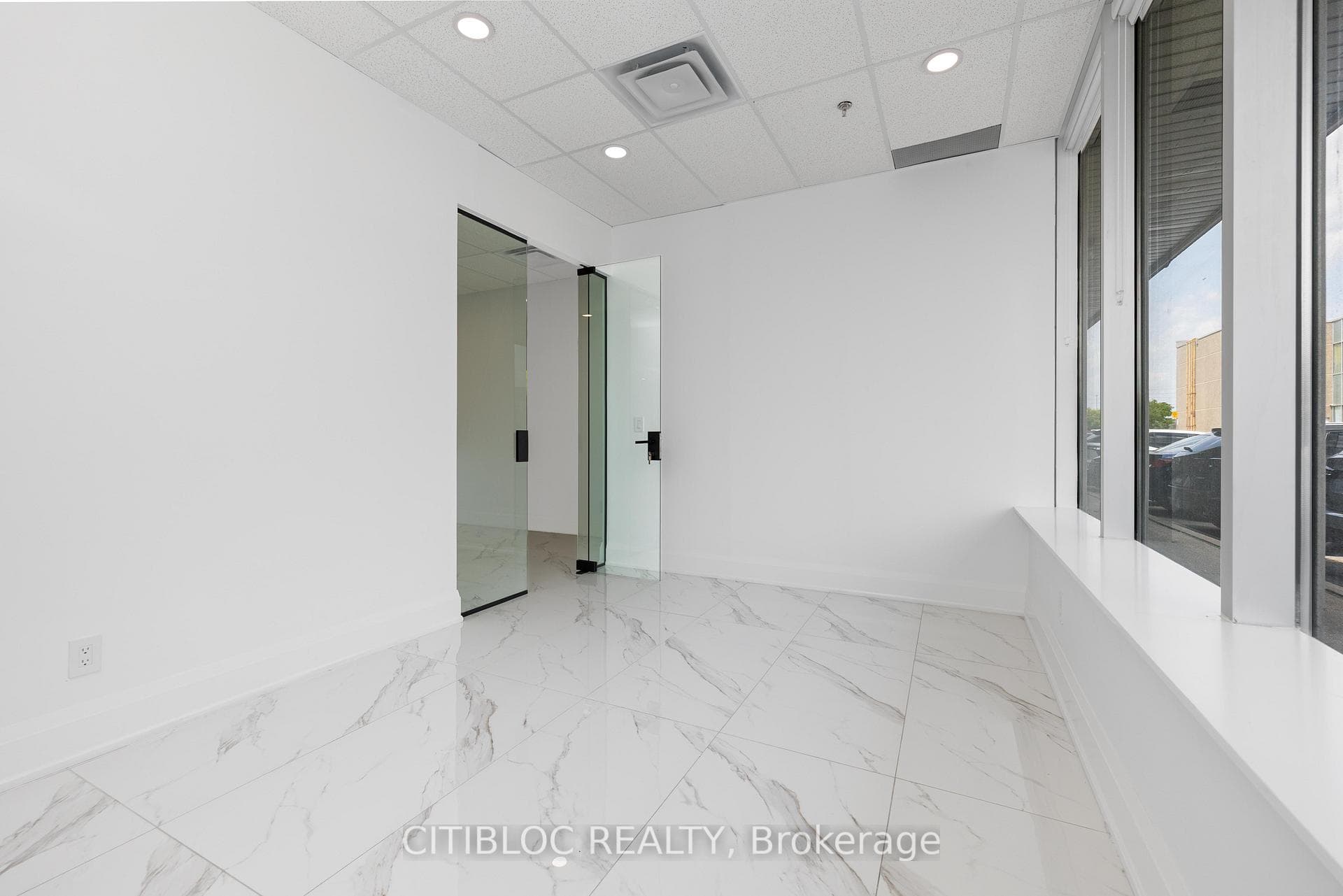 7003 Steeles Avenue Unit 12 photo 7