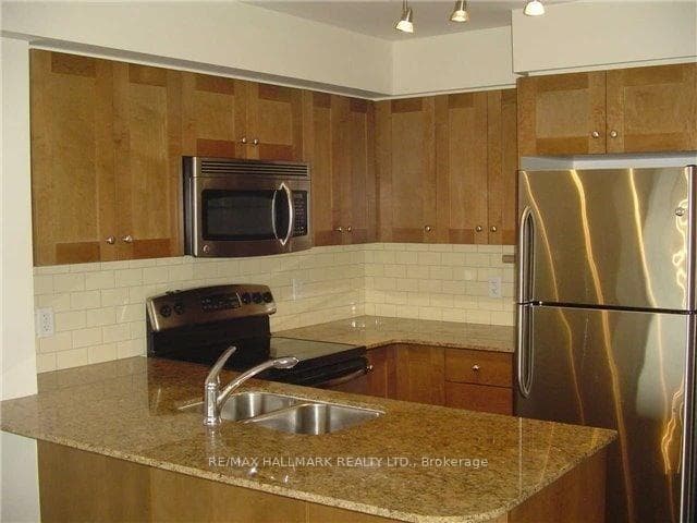 2181 Yonge Street Unit 2211 photo 4