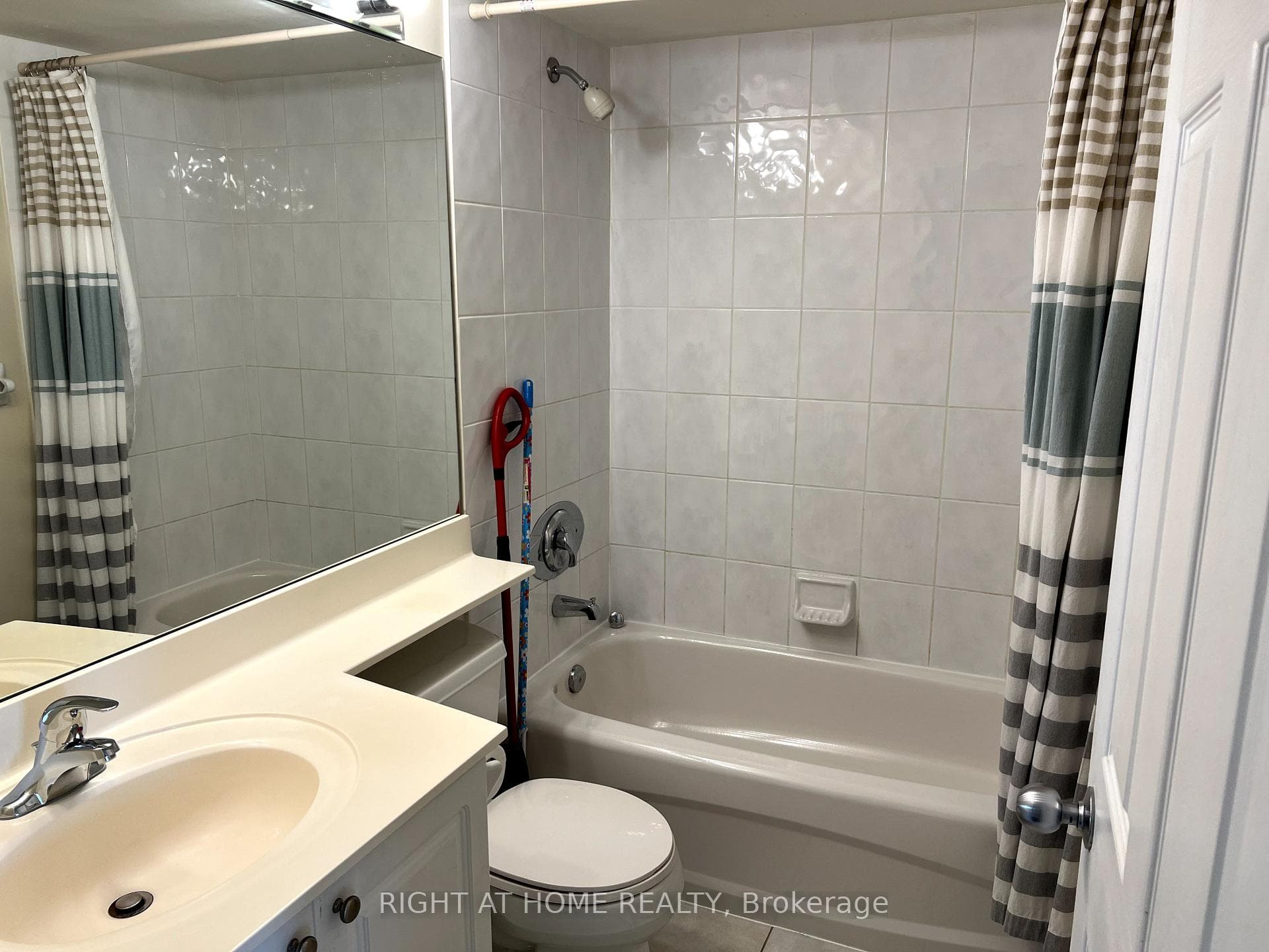 30 Harrison Garden Boulevard Unit 503 photo 6