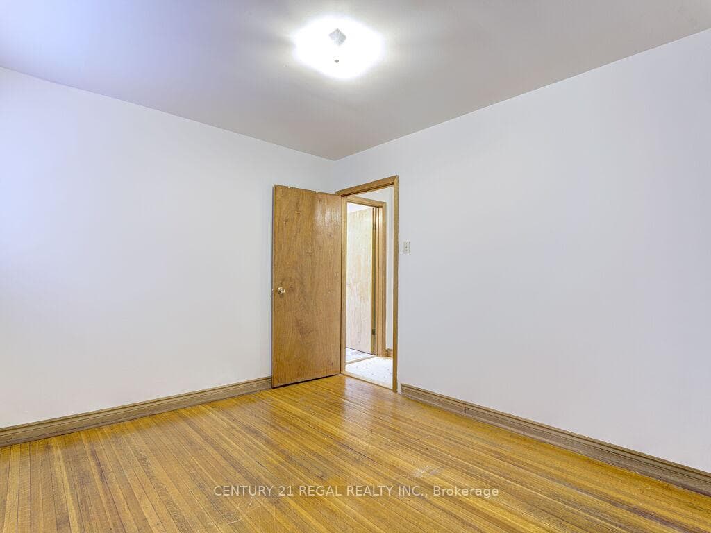 46 Marchmount Road photo 15