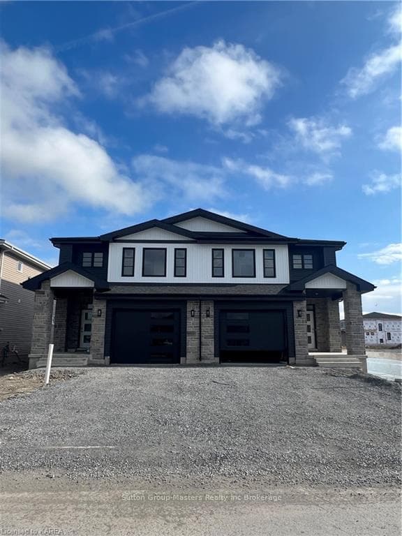 211 SUPERIOR Drive photo 1