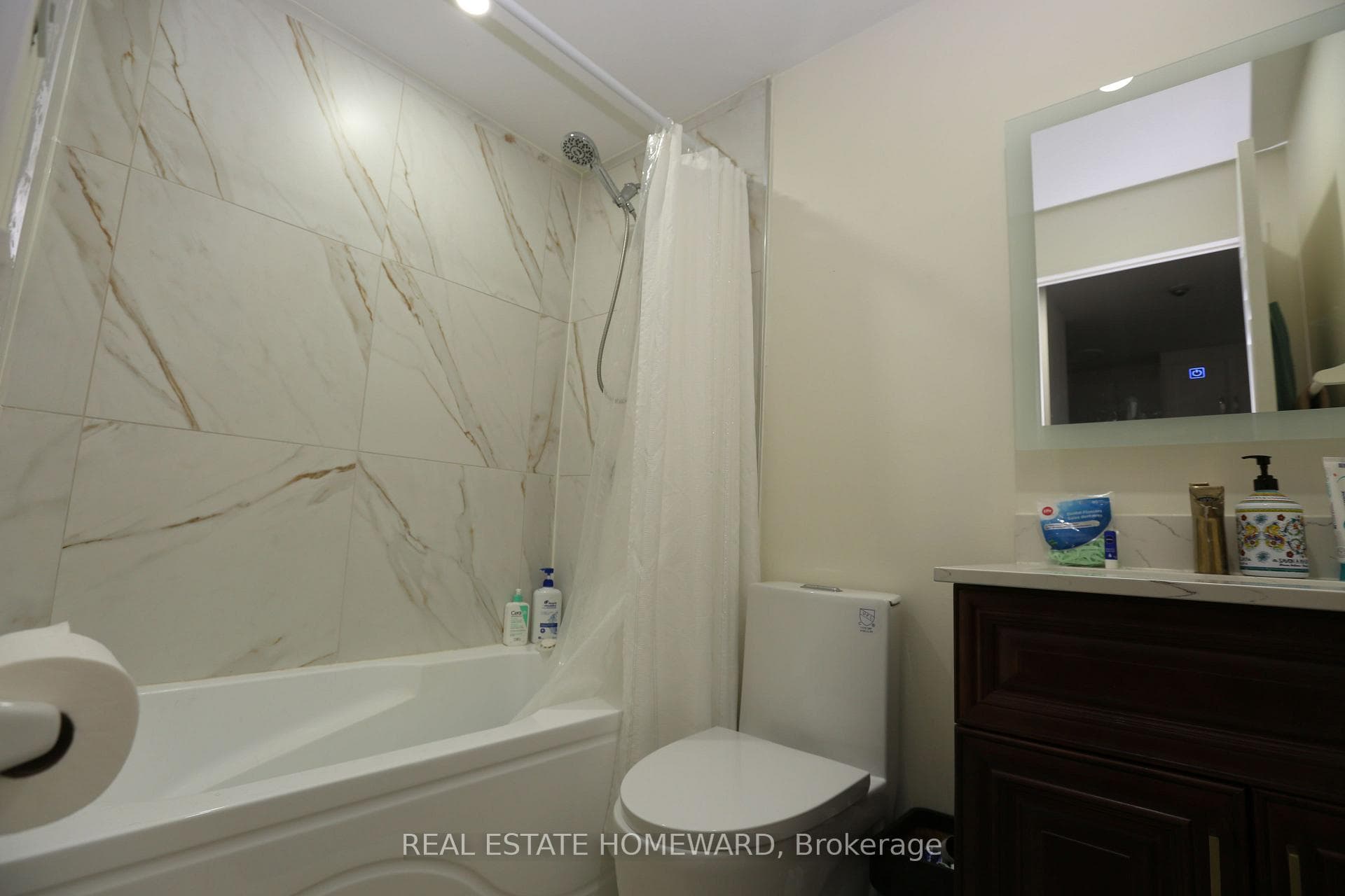 150 Beverley Street Unit 2H photo 10