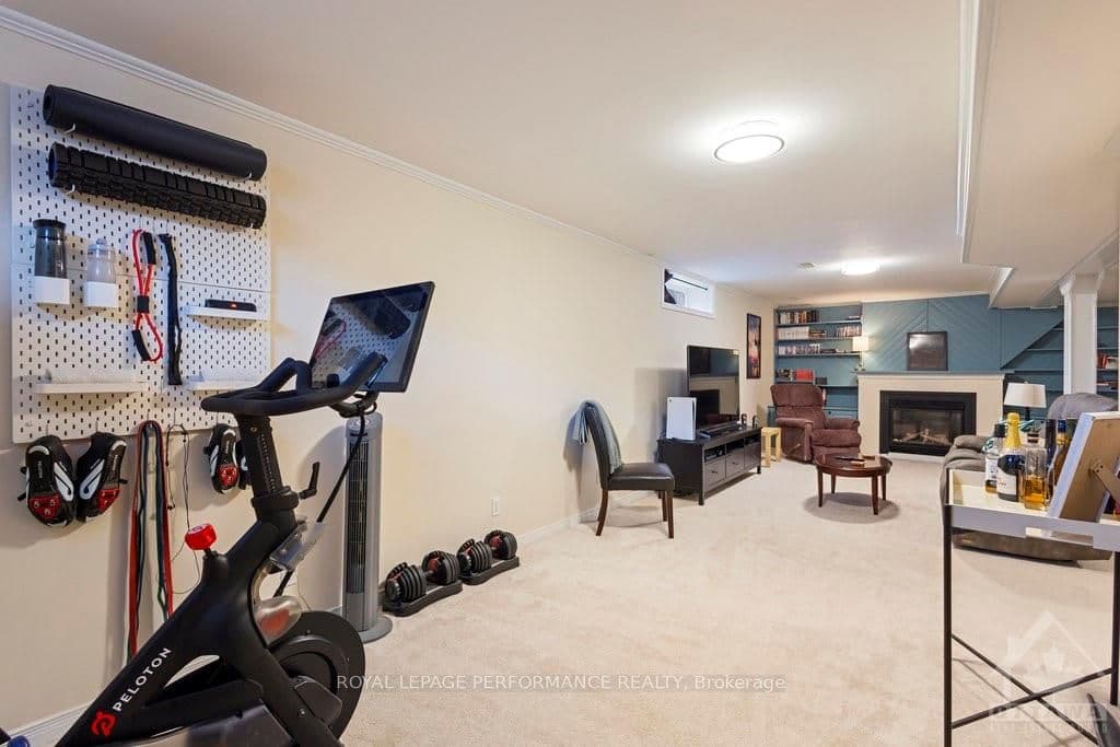 1843 CELESTE Way photo 24