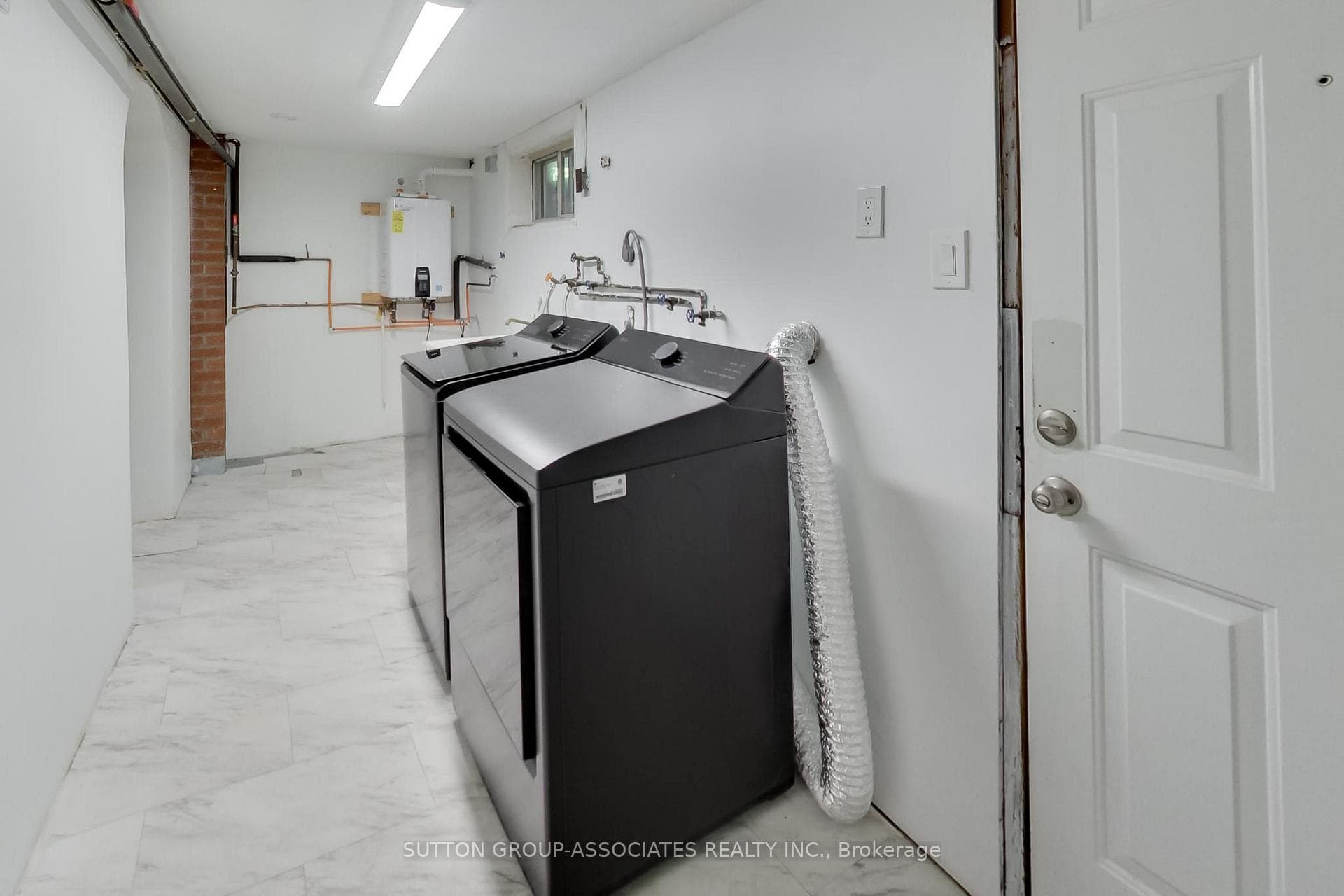 175 Earlsdale Avenue photo 43