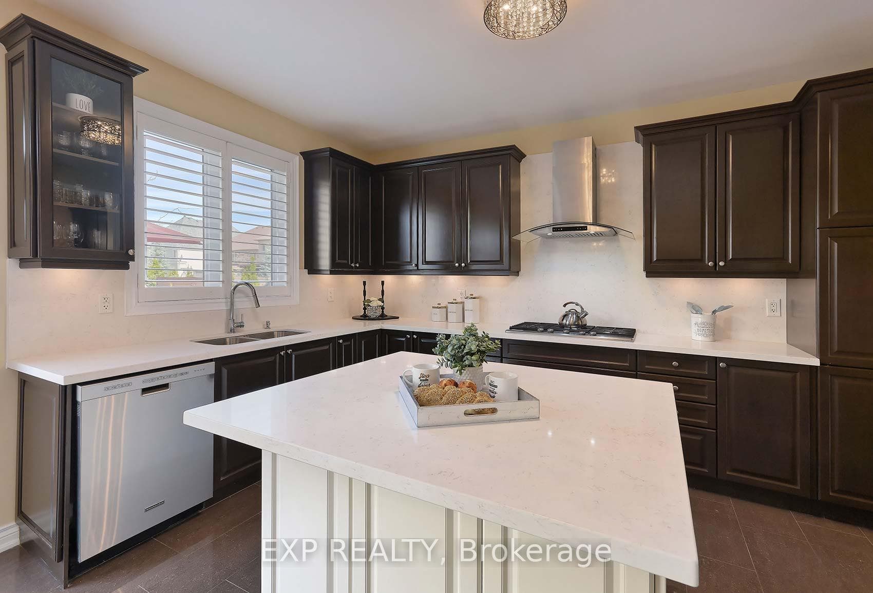 16 Chilliwack Grove photo 6