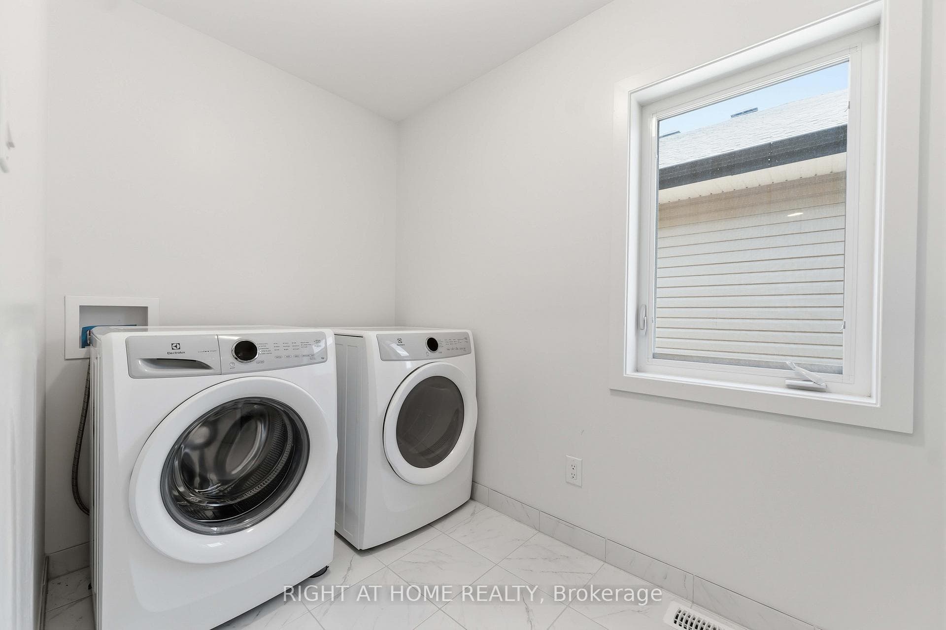 289 MOUNT NEBO Way photo 37
