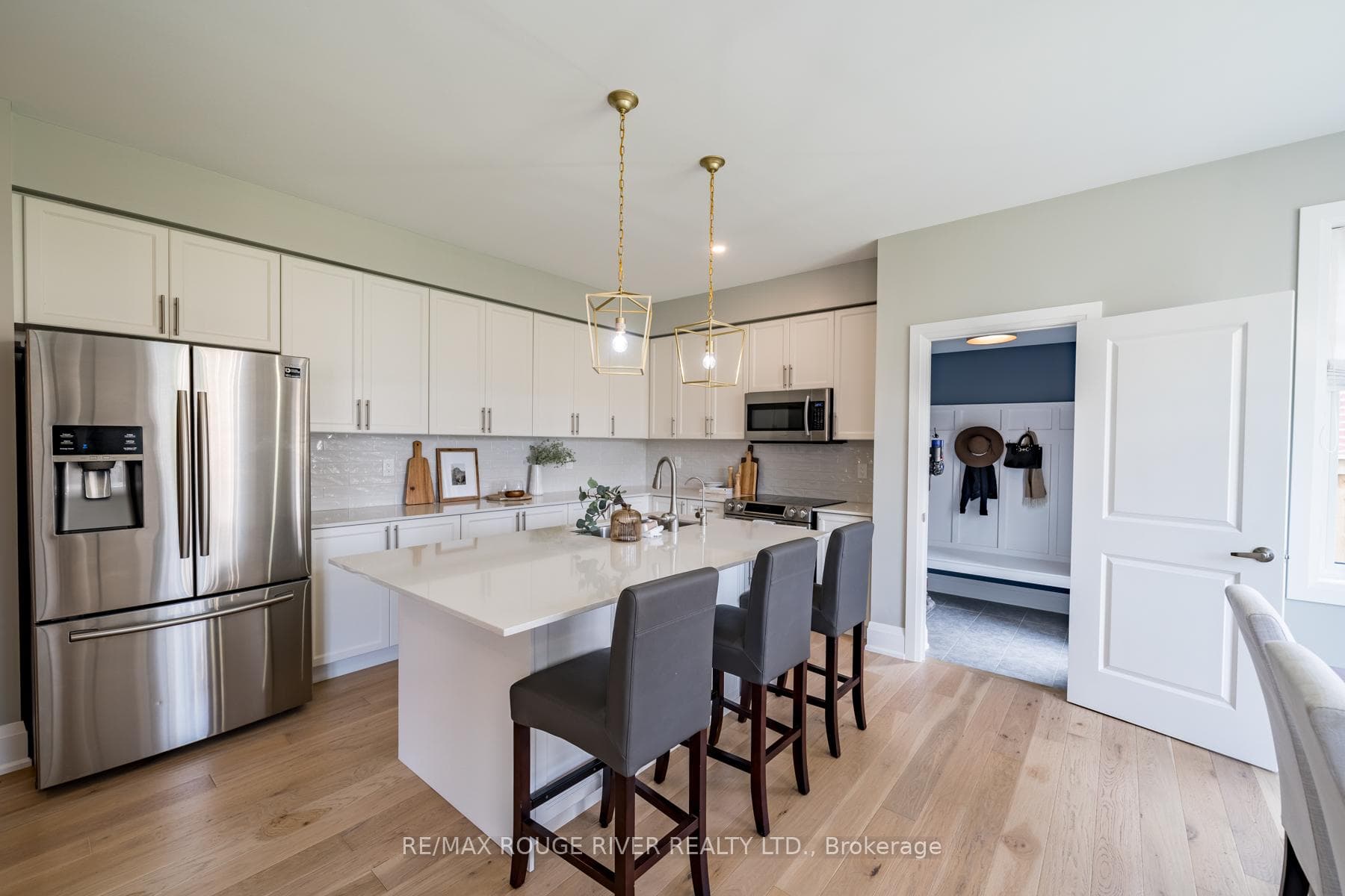 120 Highlands Boulevard photo 13