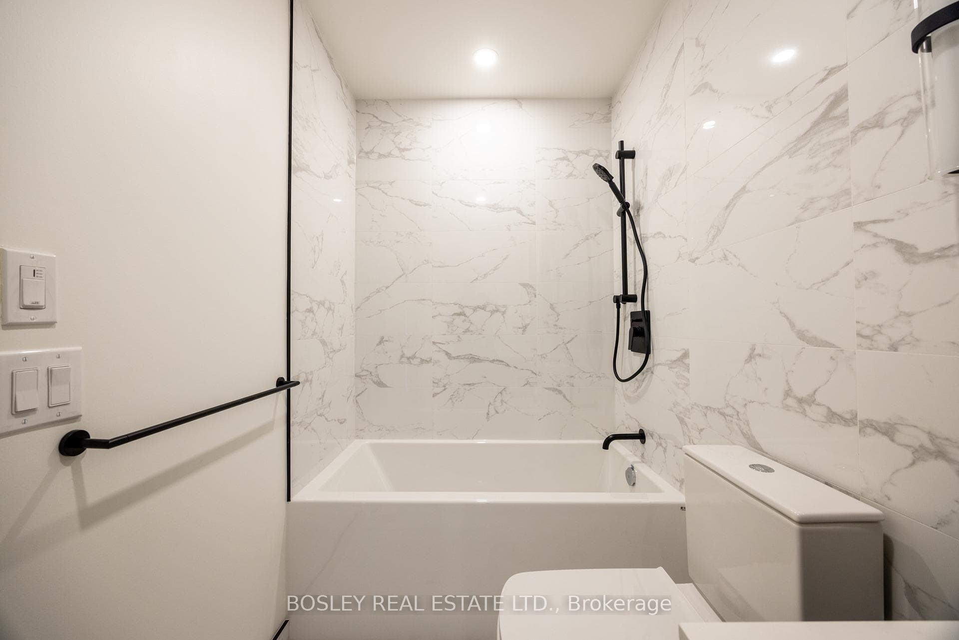 Second Washroom (4pc)