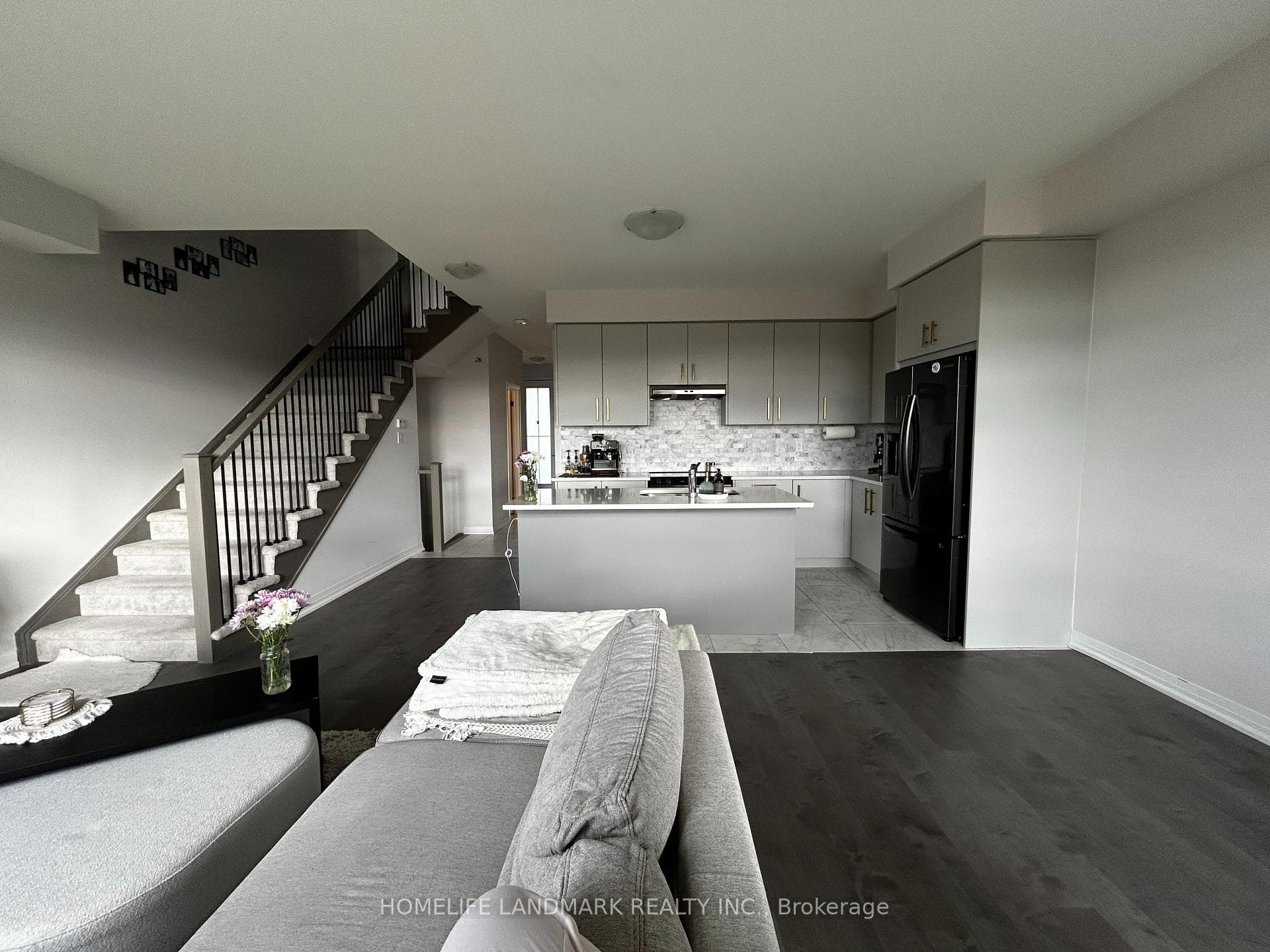 88 Freedom Crescent photo 4