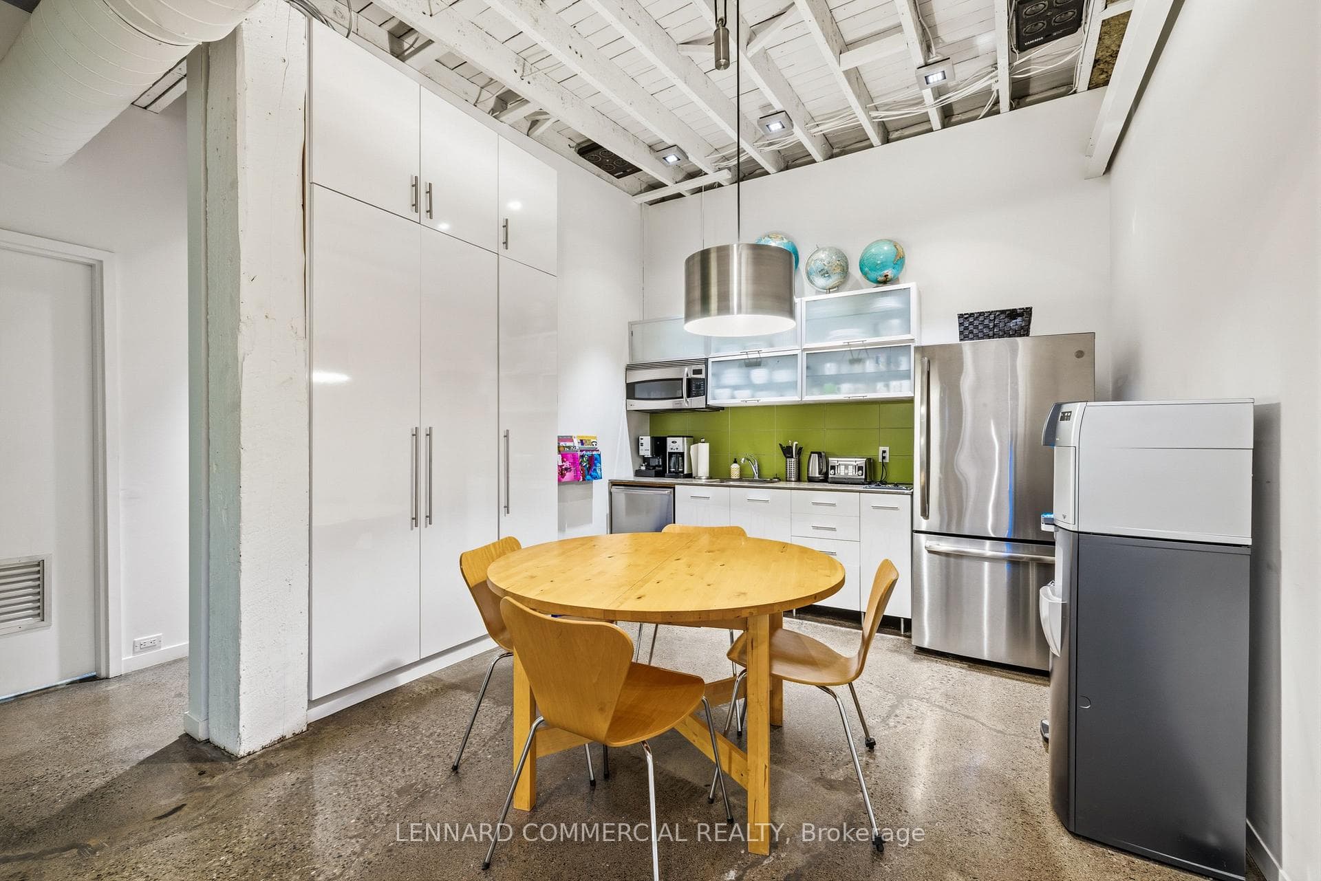 121 Logan Avenue photo 25