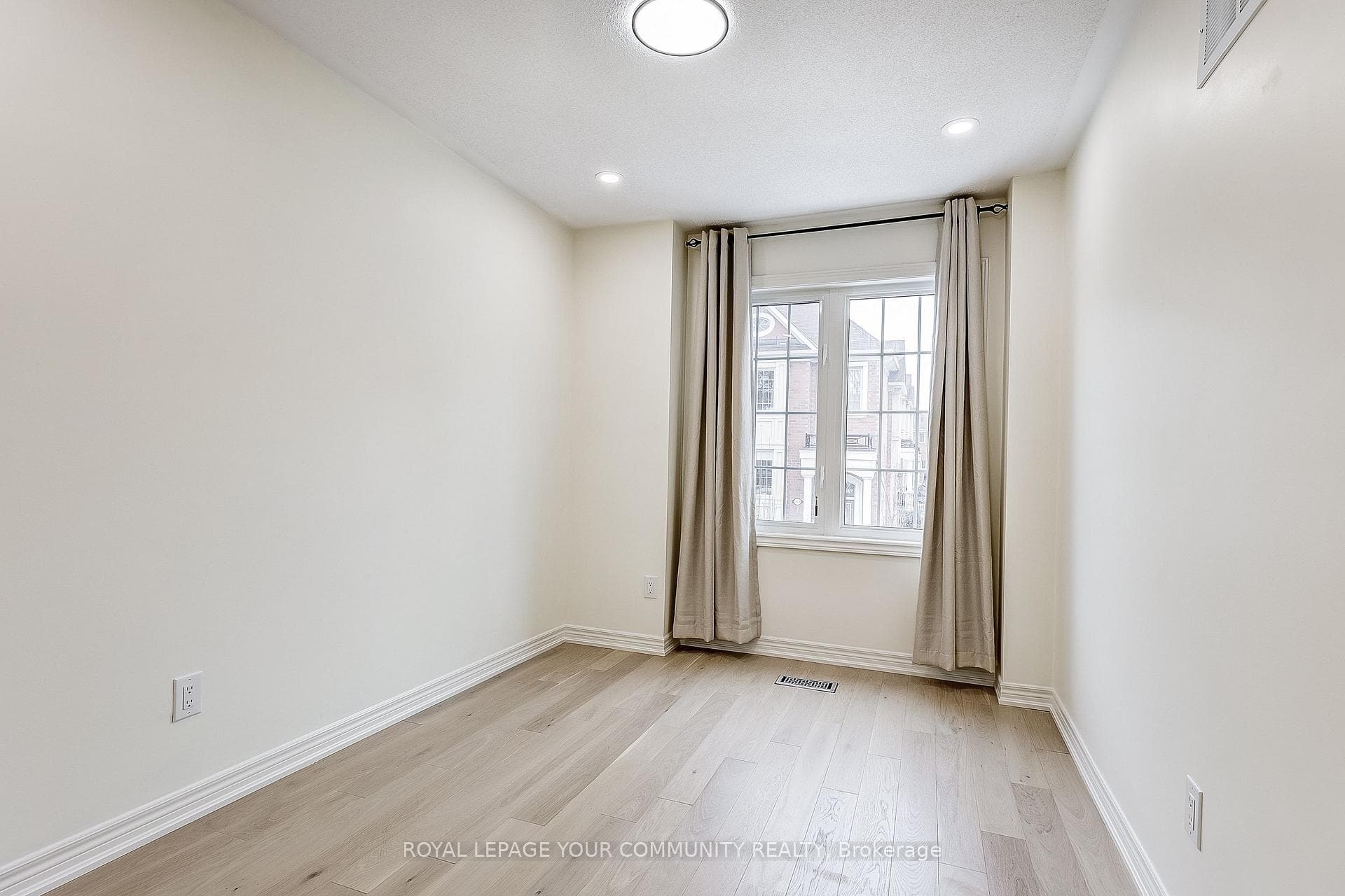332 Doak Lane photo 16