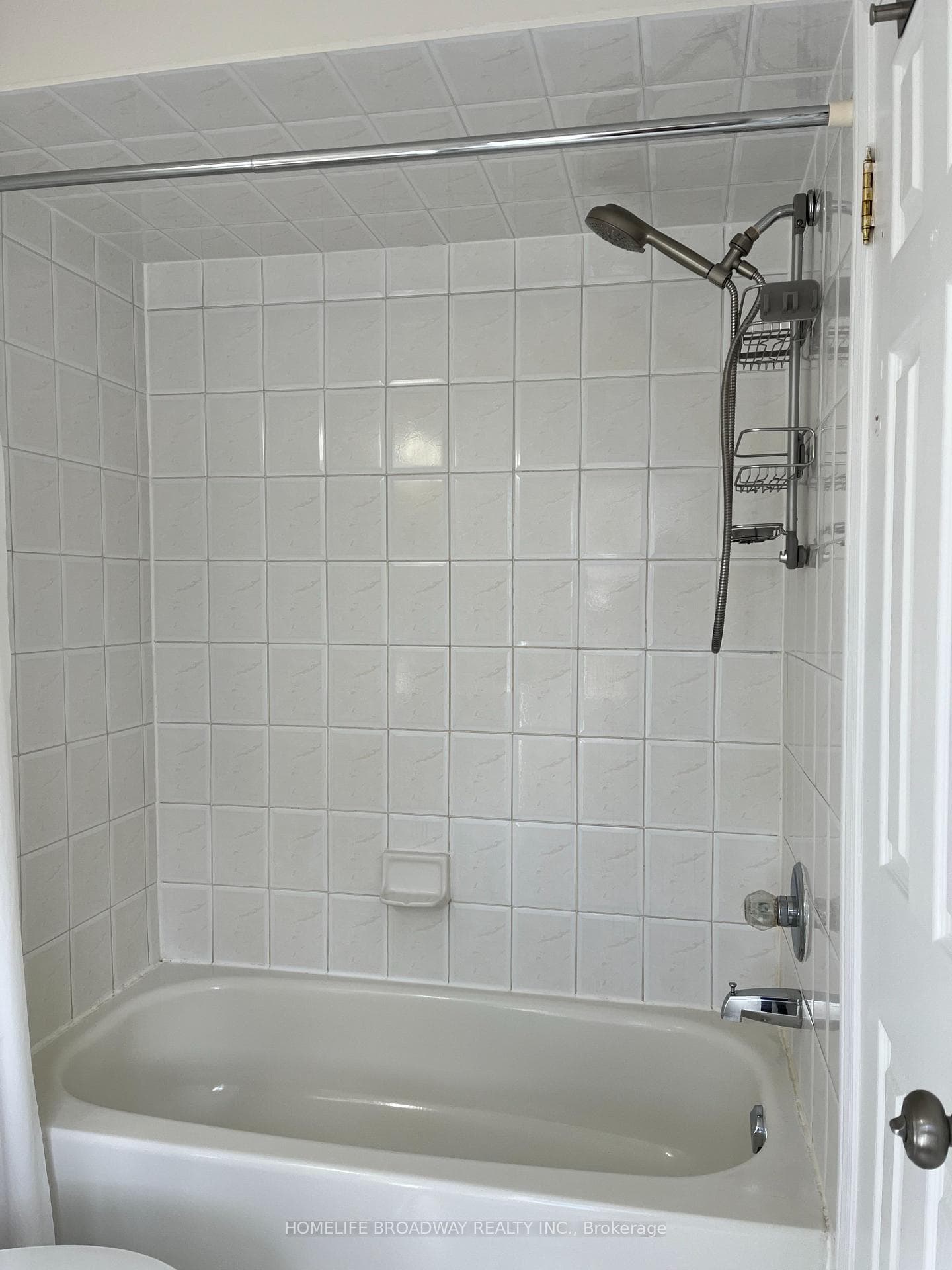48 Widdifield Avenue photo 11