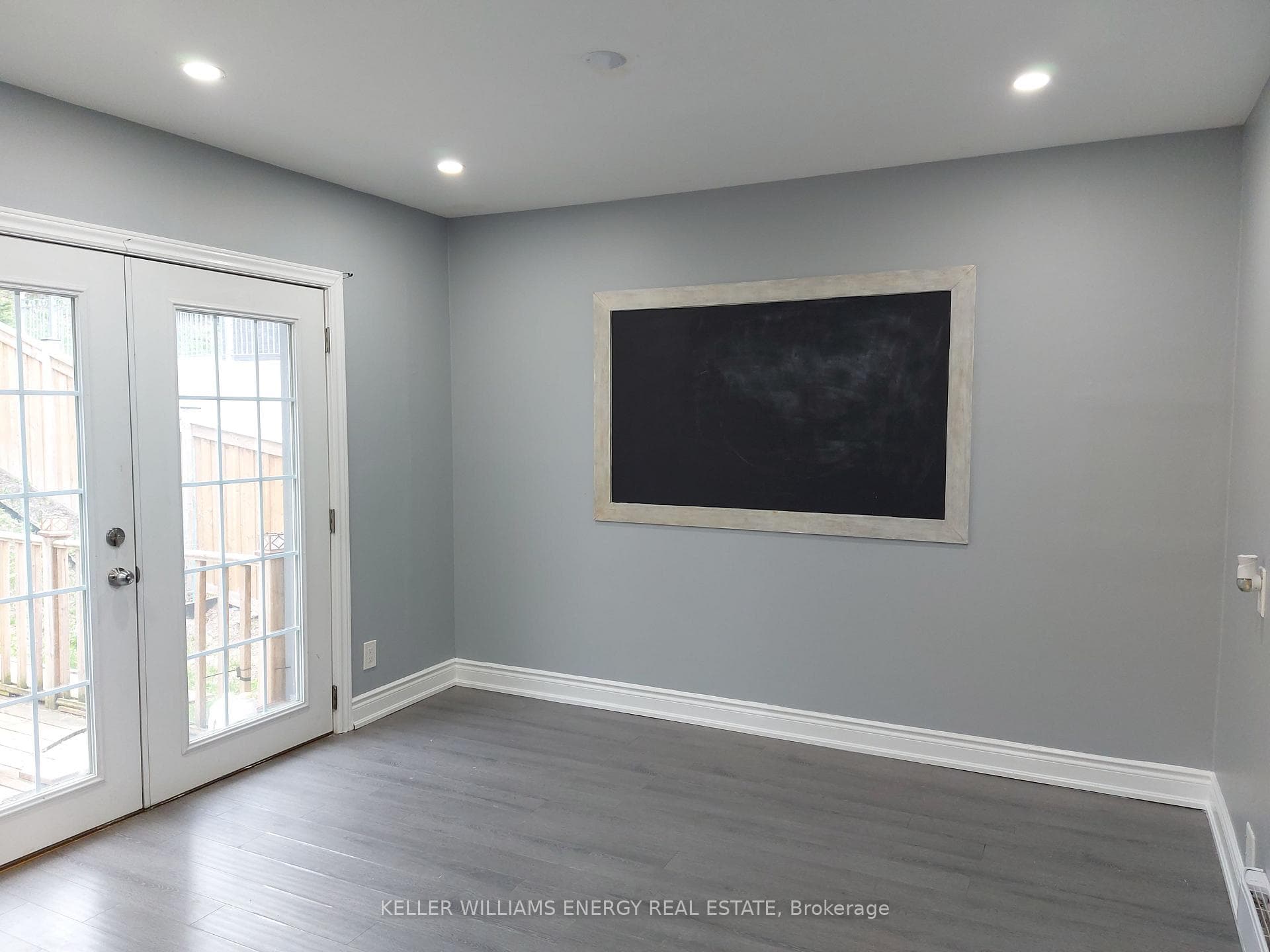 432 Bloor Street Unit Main photo 5