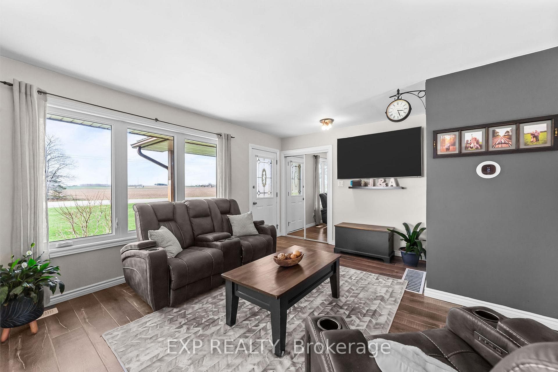 9221 Hickory Drive photo 9