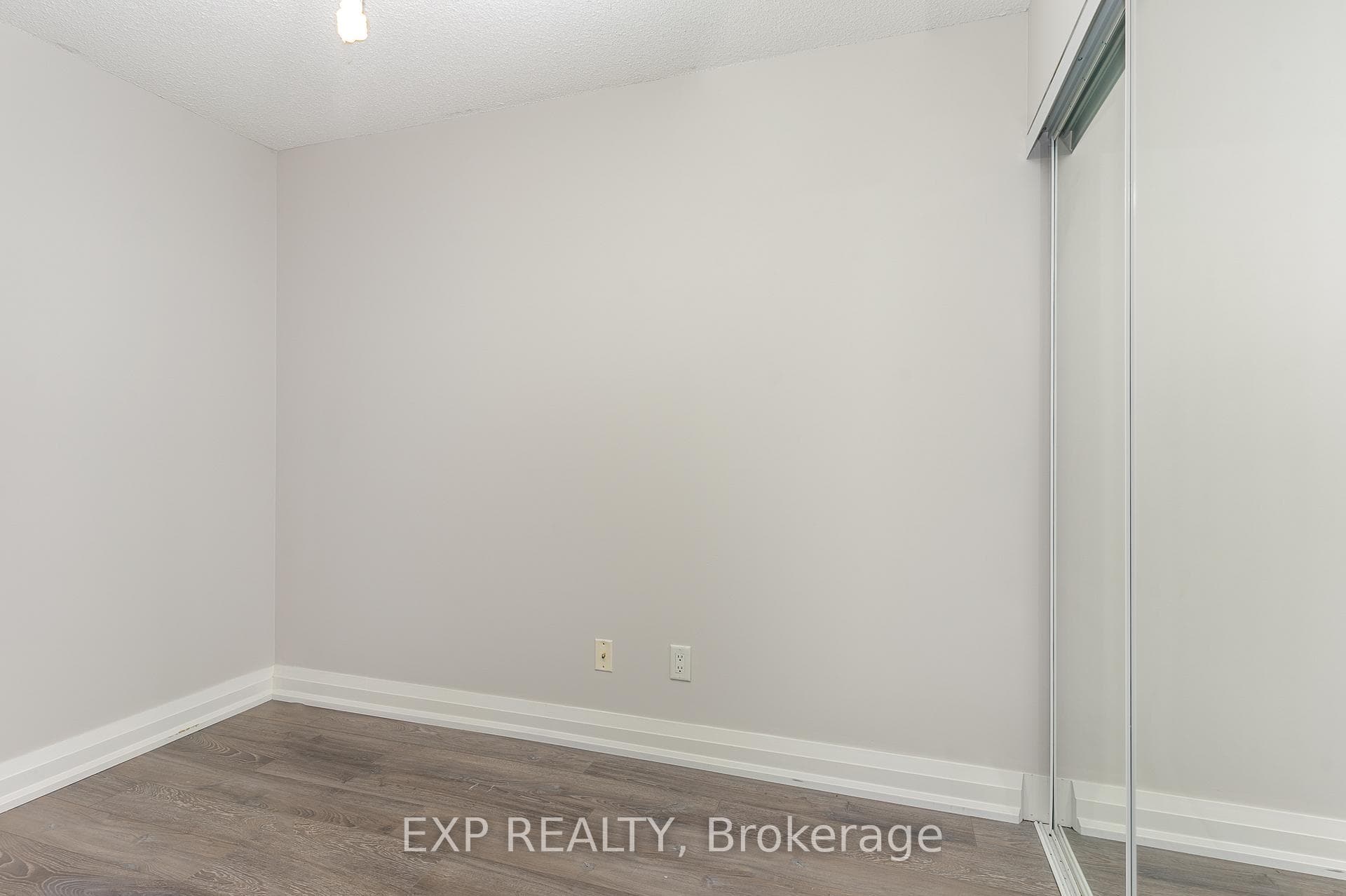 230 King Street Unit 614 photo 13