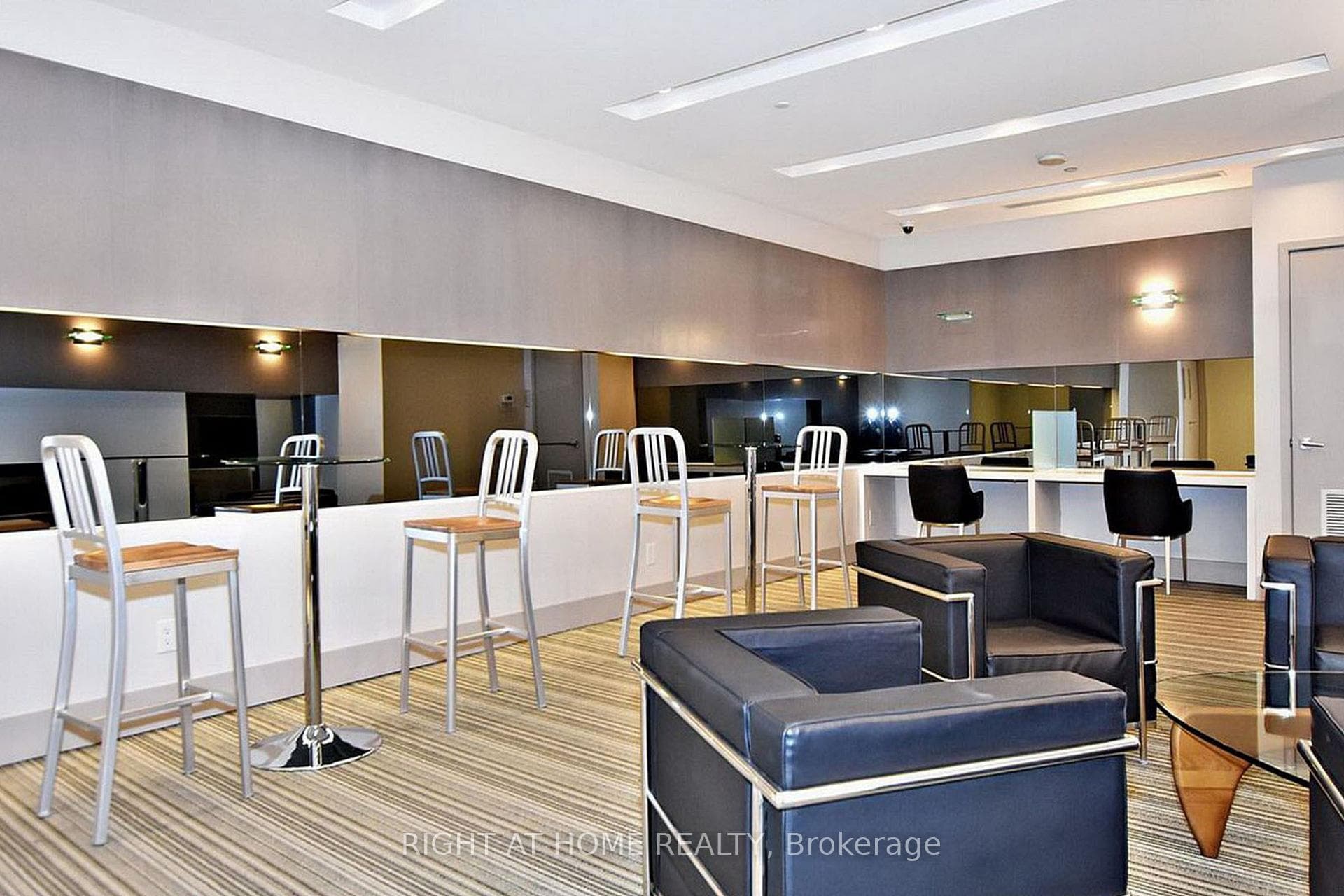 7161 Yonge Street Unit 1127 photo 42