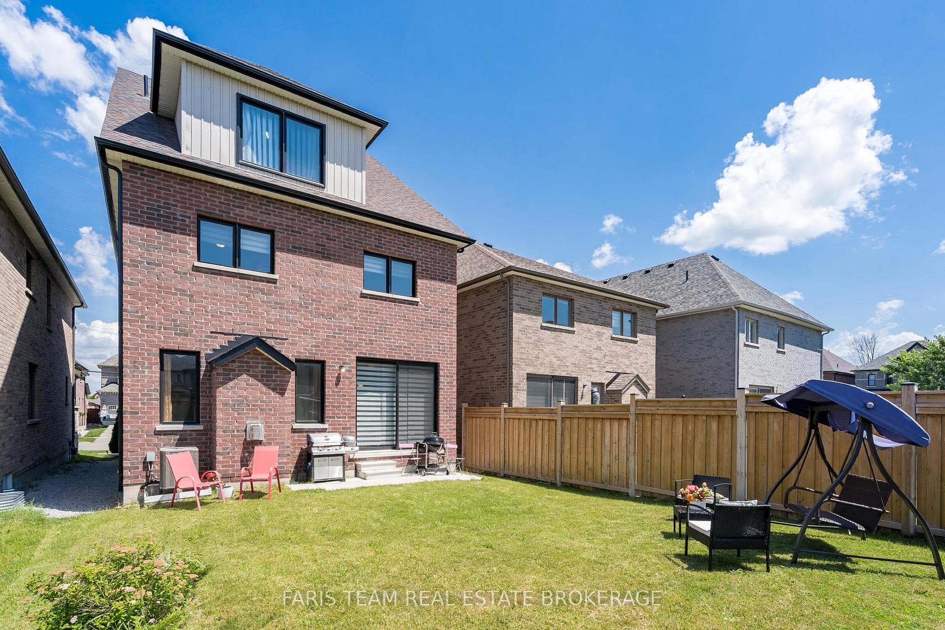 236 Eighth Avenue photo 42