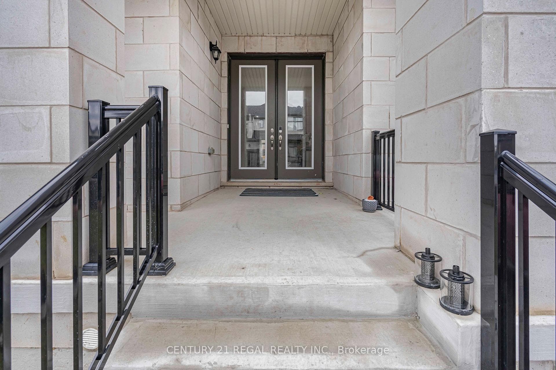 15 Ballanview Court photo 3