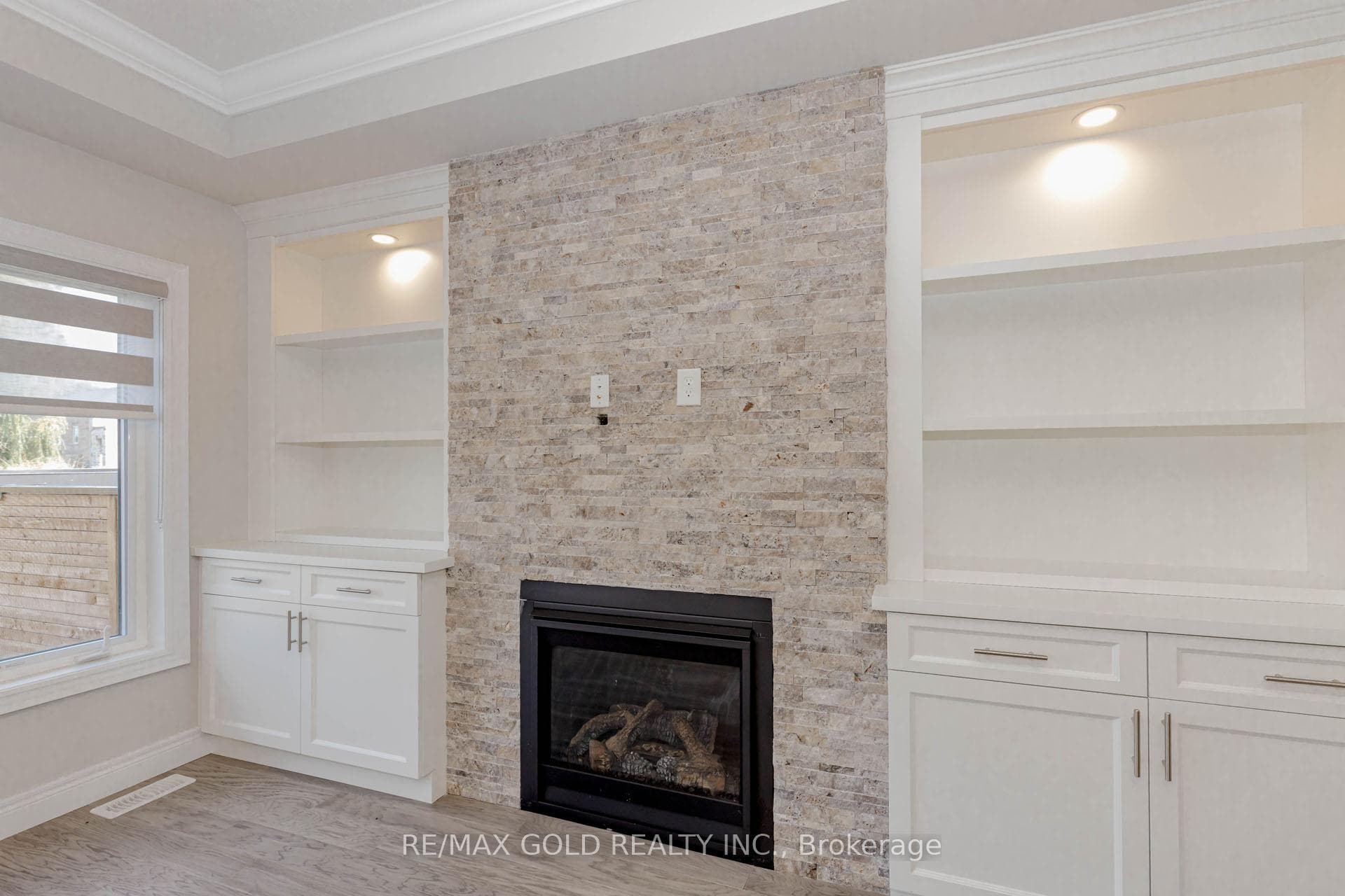 61 Eleanor Avenue Unit Upstairs photo 12