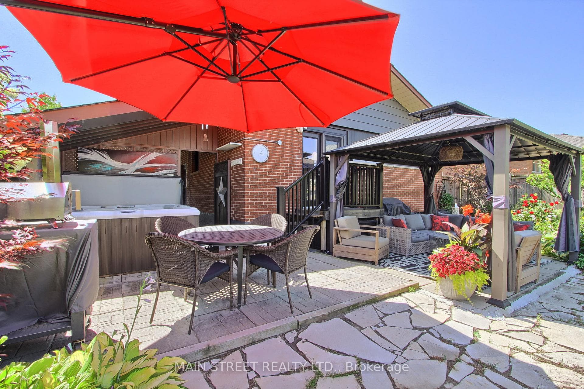 Gazebo, Hot Tub, BBQ Area