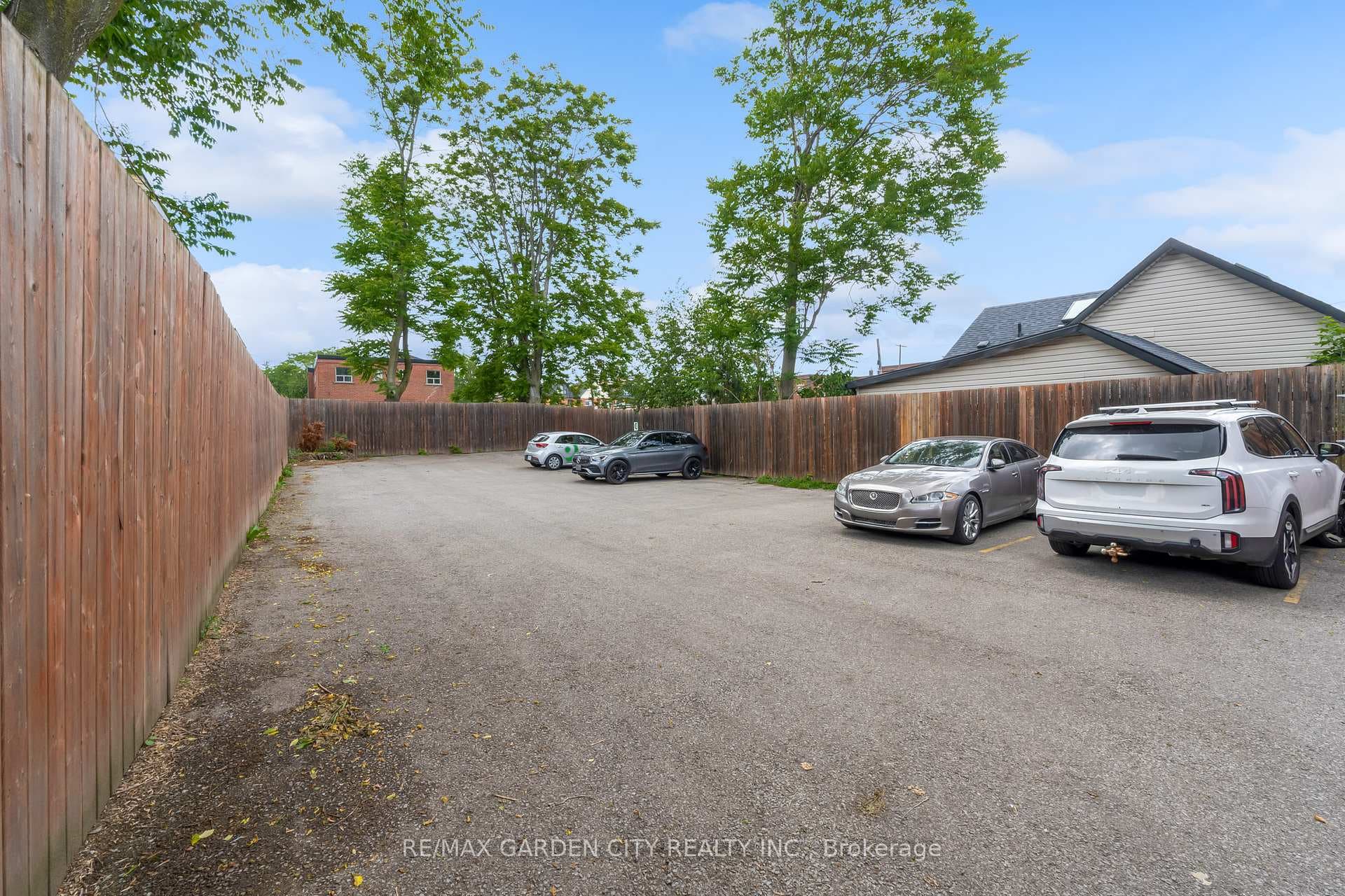 16 Myrtle Avenue Unit 4 Lower photo 9