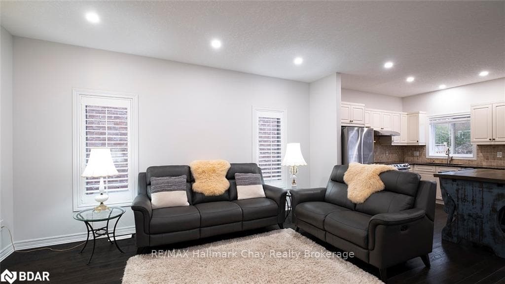 1012 COOK Drive photo 6