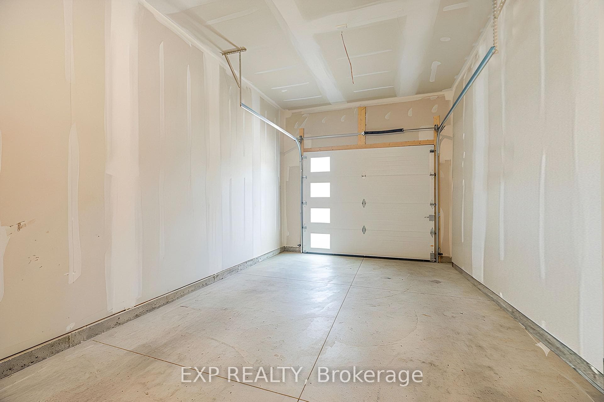 5672 Dorchester Road Unit 28 photo 29