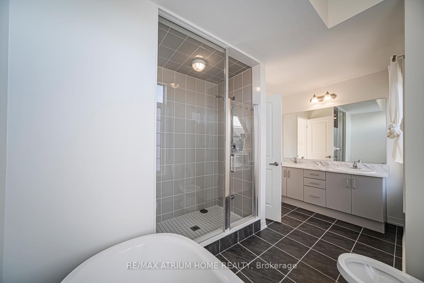 1 Sissons Way photo 12