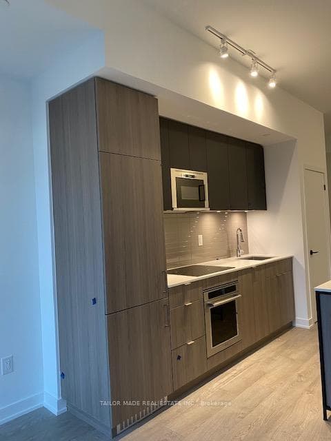 220 Missinnihe Way Unit 503 photo 9