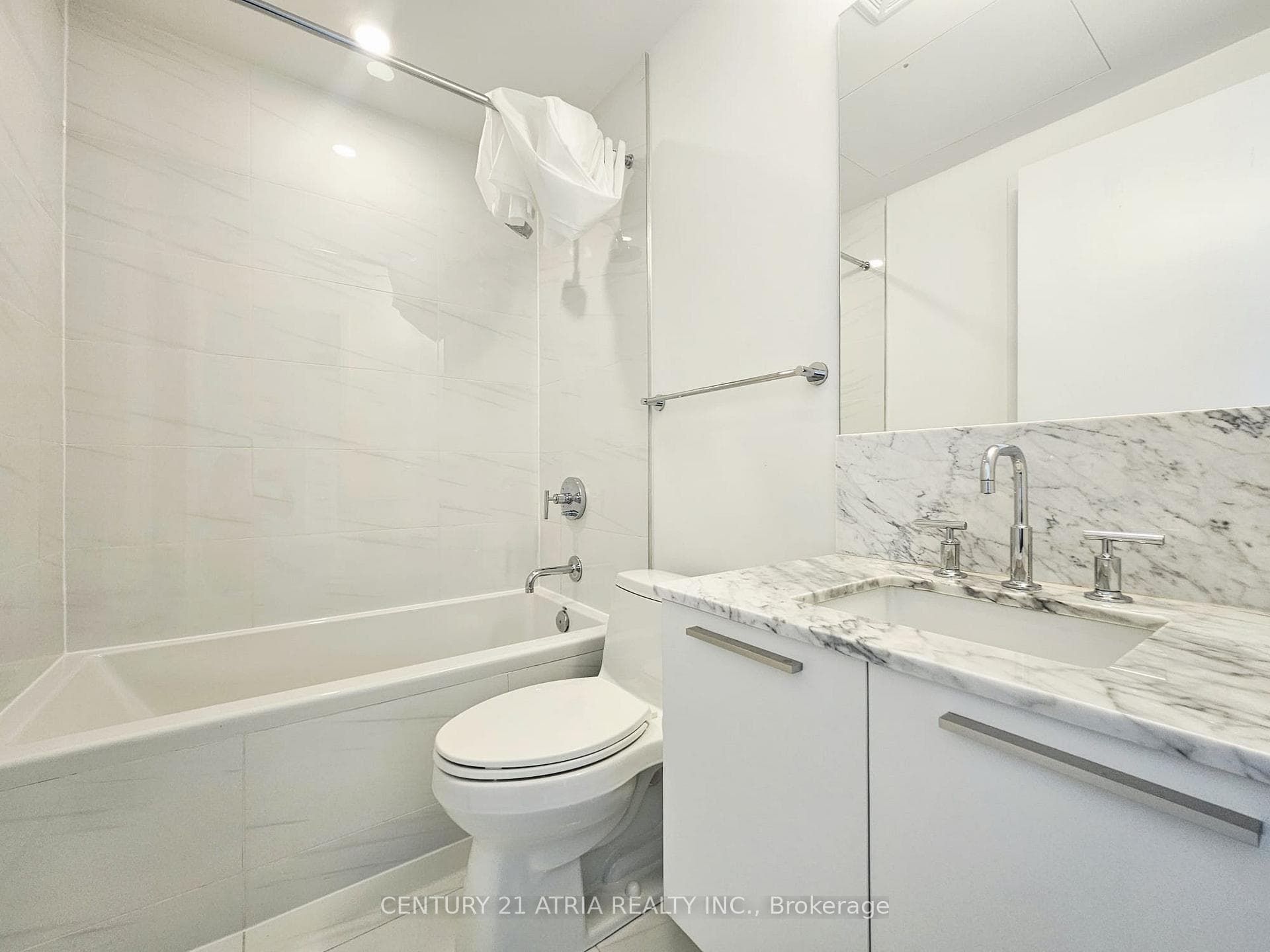 3 Gloucester Street Unit 2803 photo 11